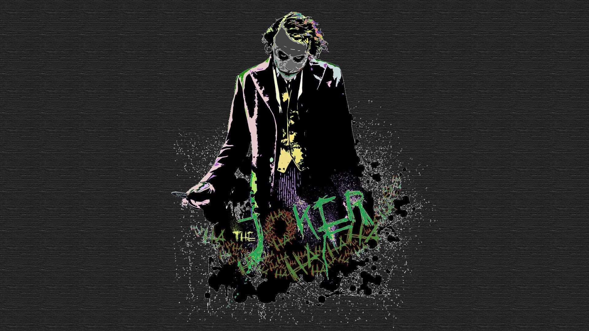 Evil Joker 桌布 壁紙 — 小丑身穿西裝的風格化數碼藝術描繪，帶有綠色飛濺和文字，背景為深色紋理。