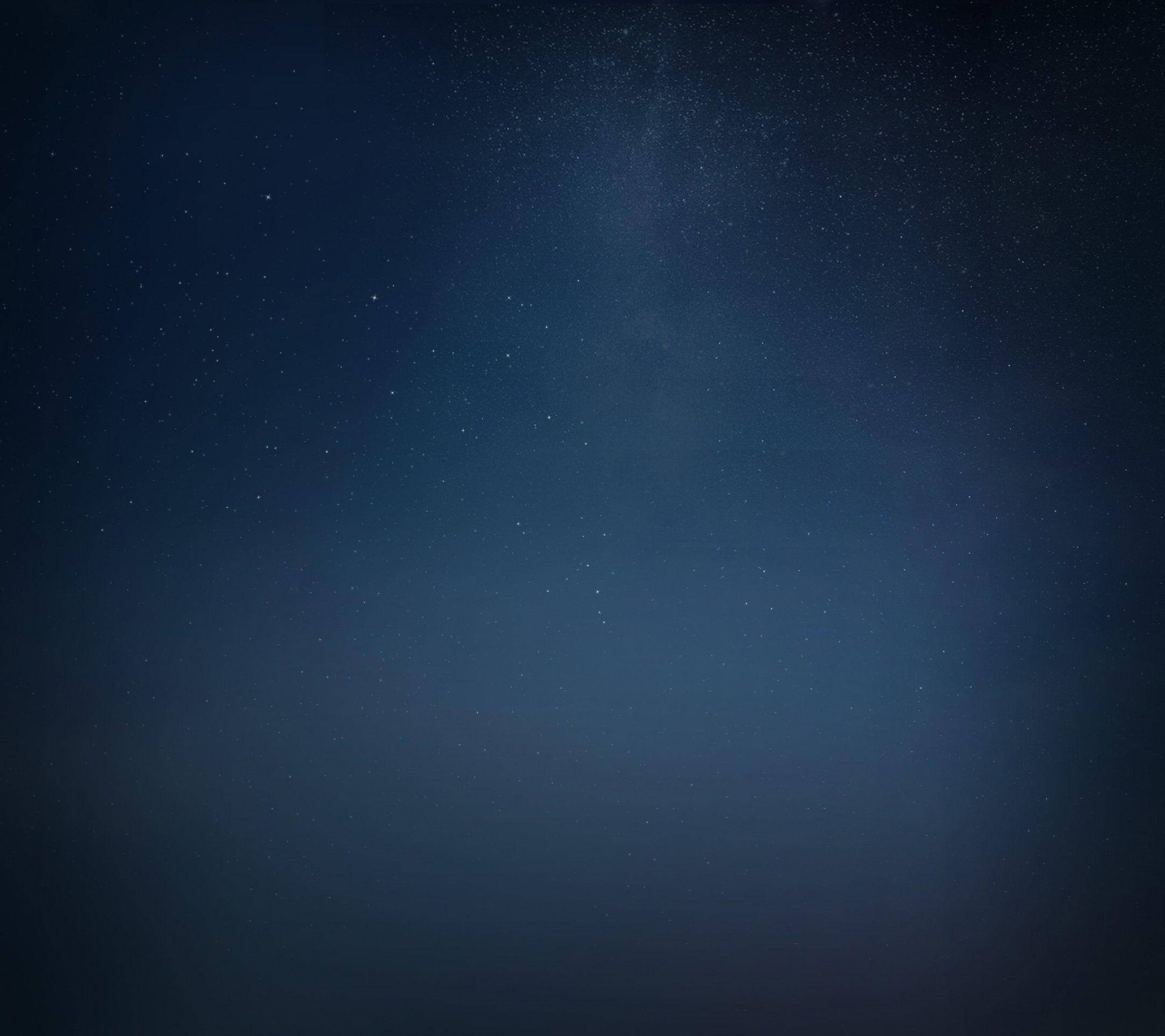 小米藍色星空 壁紙 — 深藍色夜空，充滿無數閃爍星星和微妙的宇宙薄霧。