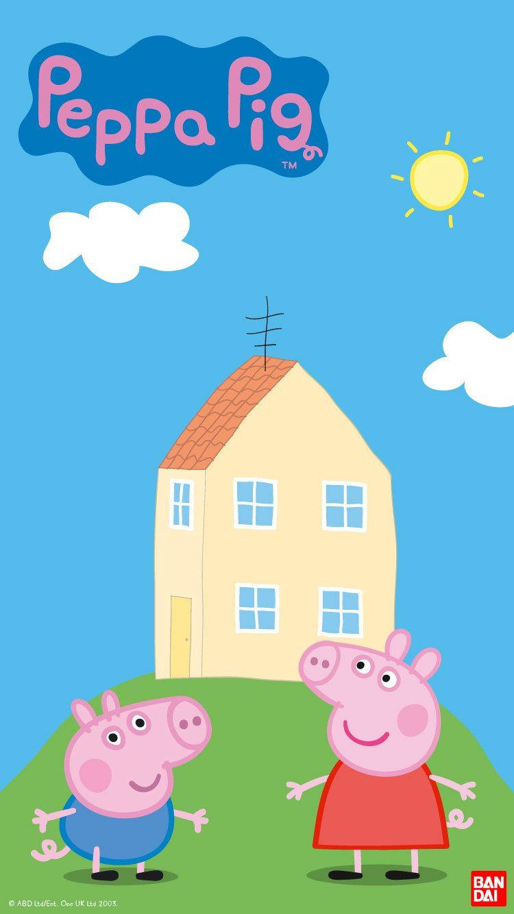 小豬佩奇打電話手機壁紙 壁紙 — Peppa Pig 和 George 站在綠色山丘上微笑，背後是明亮的藍天、黃色的房子和太陽。