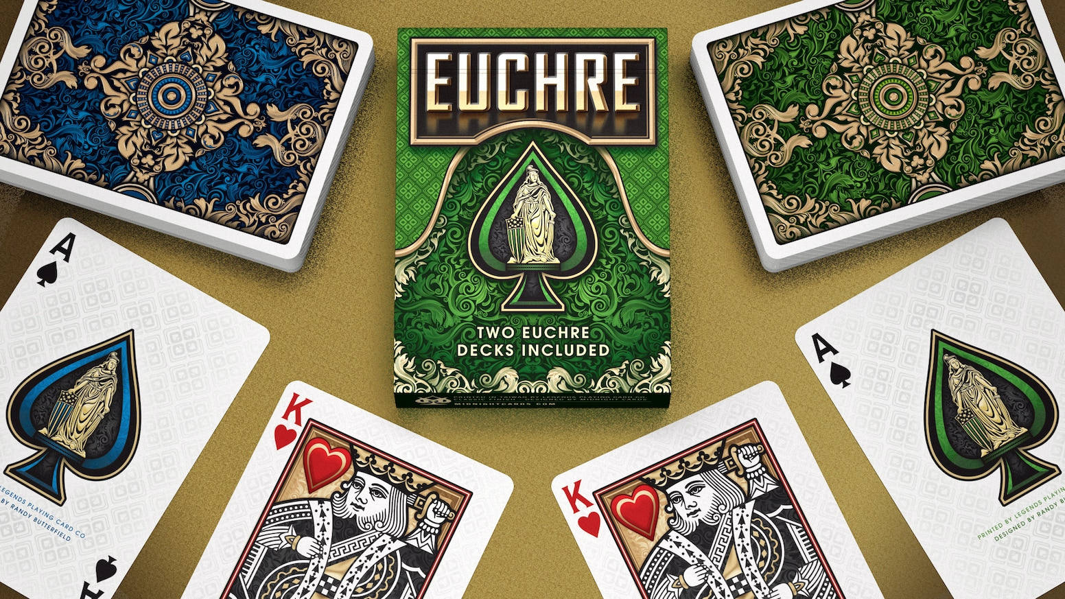 Euchre 紙牌遊戲盒，金色背景上放有撲克牌。