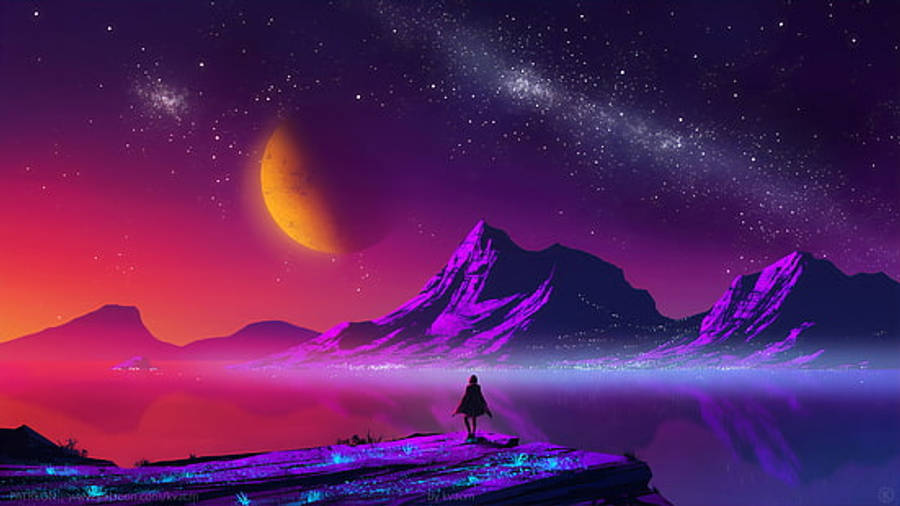 山巒間壯麗日落風景 壁紙 — 一個孤獨的身影站在發光的懸崖上，俯瞰著超現實的紫色山脈，背景是充滿活力的暮色天空，掛著新月和繁星銀河。