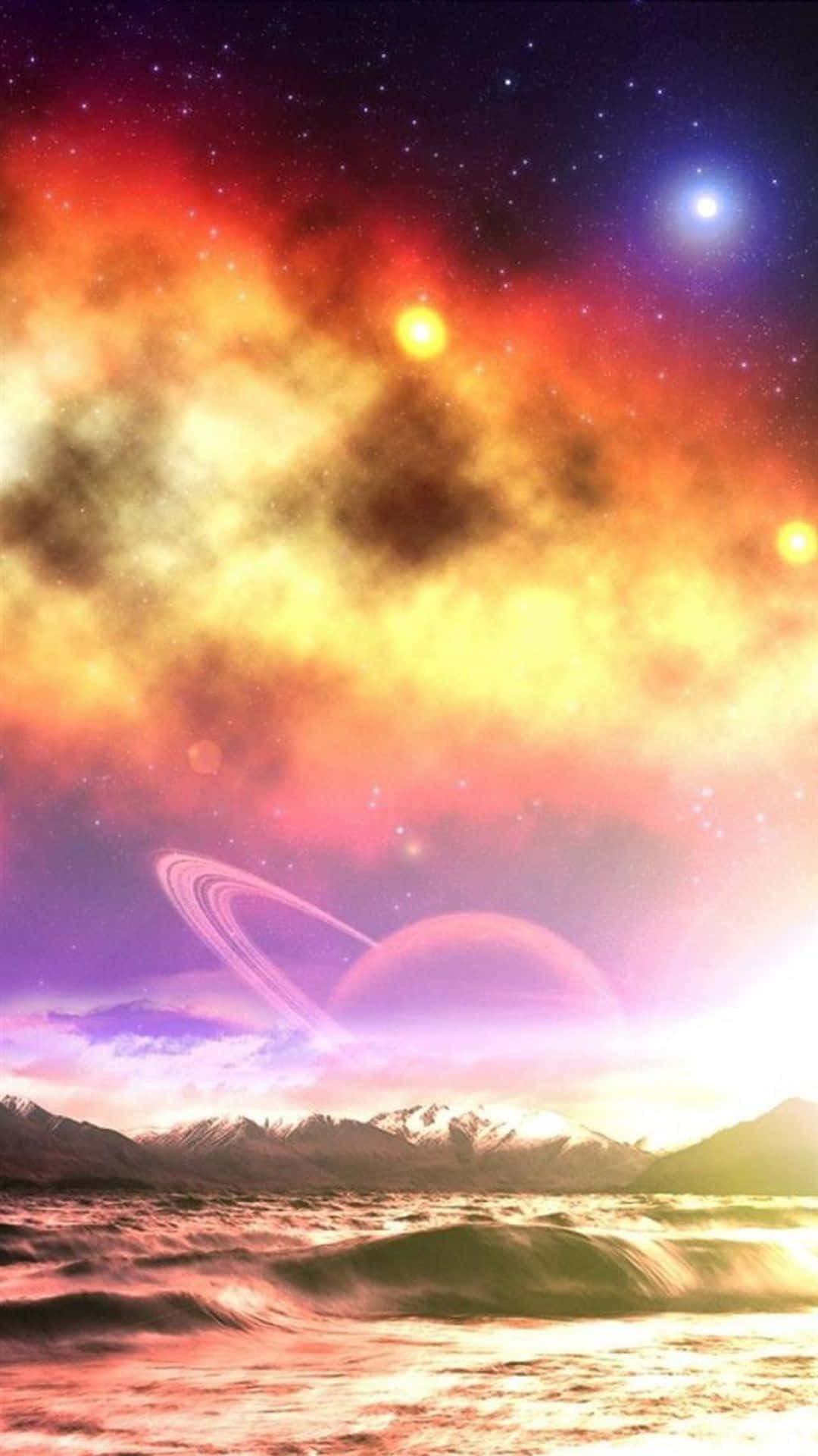 白雪覆蓋的山脈和發光的海洋，在帶有帶環行星的多彩宇宙天空下。