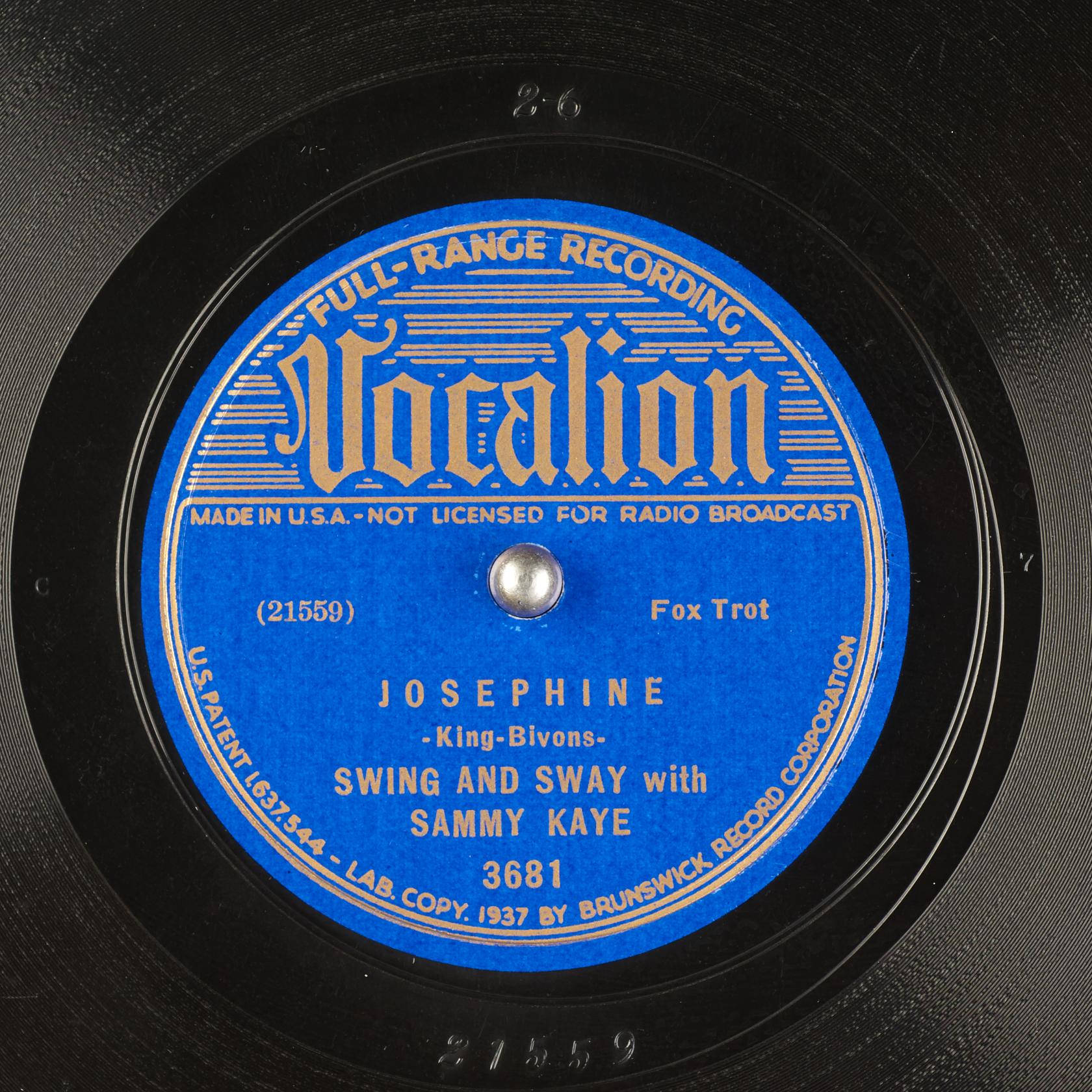復古藍色Vocalion唱片標籤，用於Josephine King-Bivons和Sammy Kaye的'Swing and Sway'。