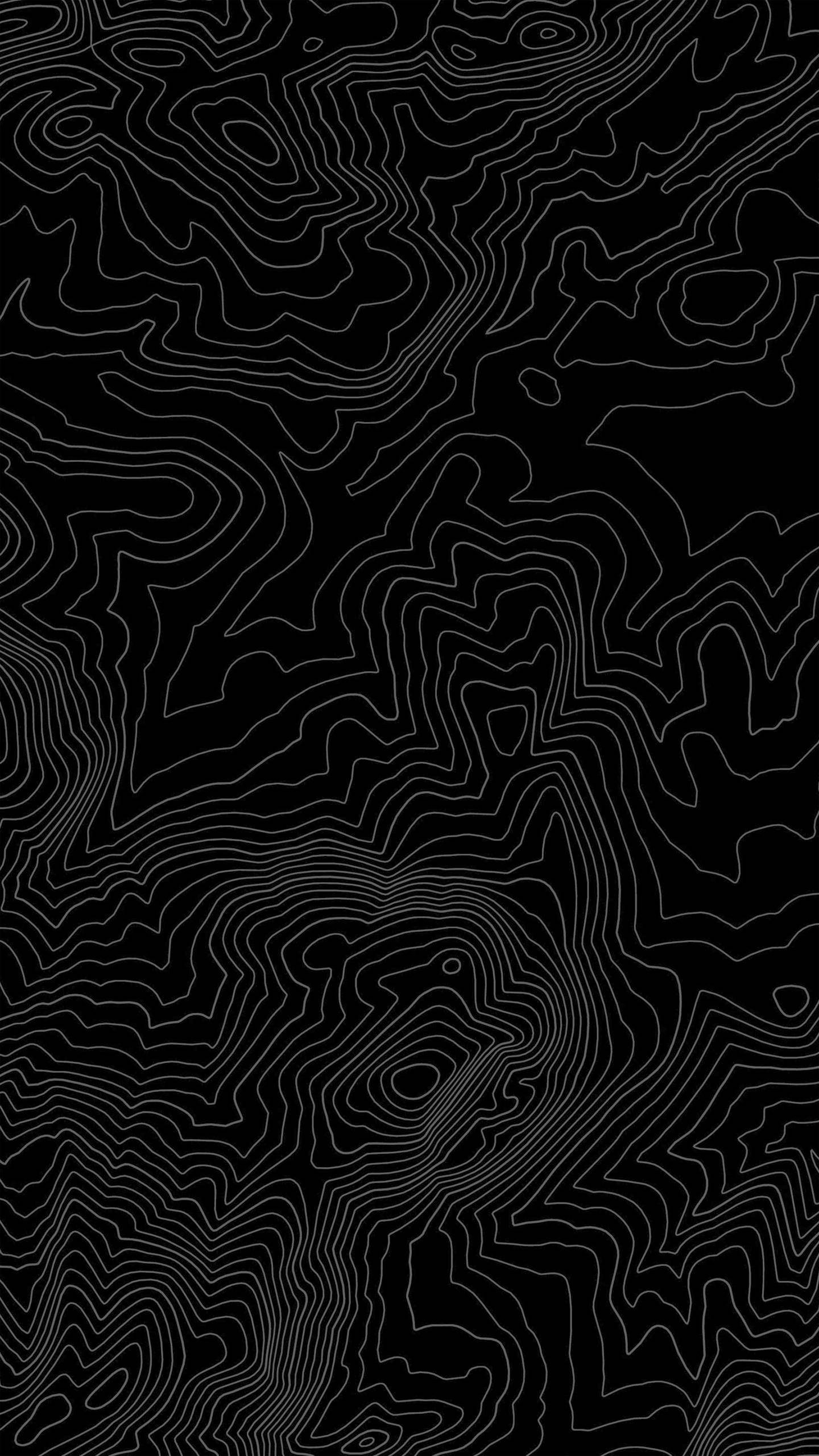 崎嶇地形圖 壁紙 — 白色背景上的抽象地形線條營造出催眠般的流動輪廓圖案。