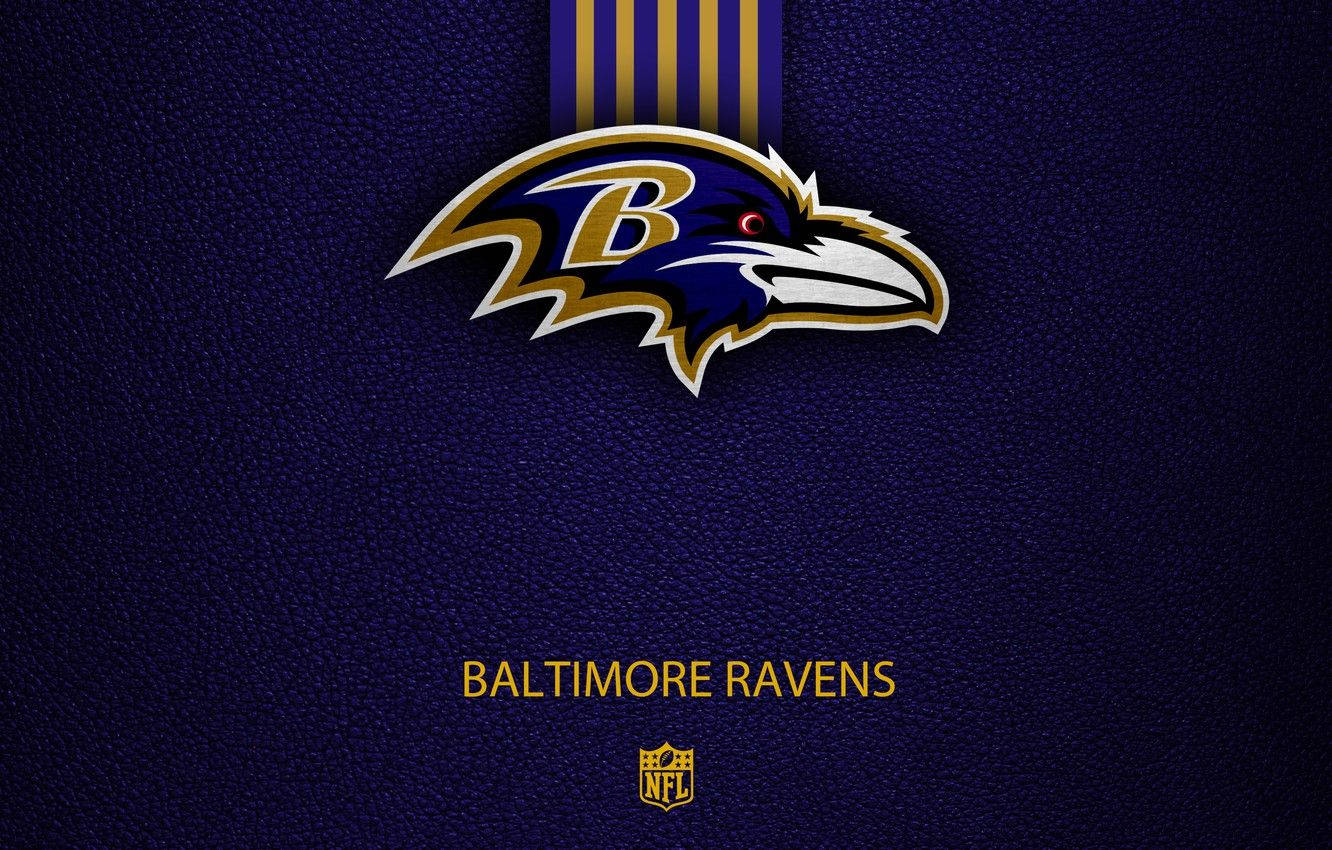 巴爾的摩烏鴉隊NFL標誌，帶紋理的深藍色背景，有球隊名稱和NFL盾牌。