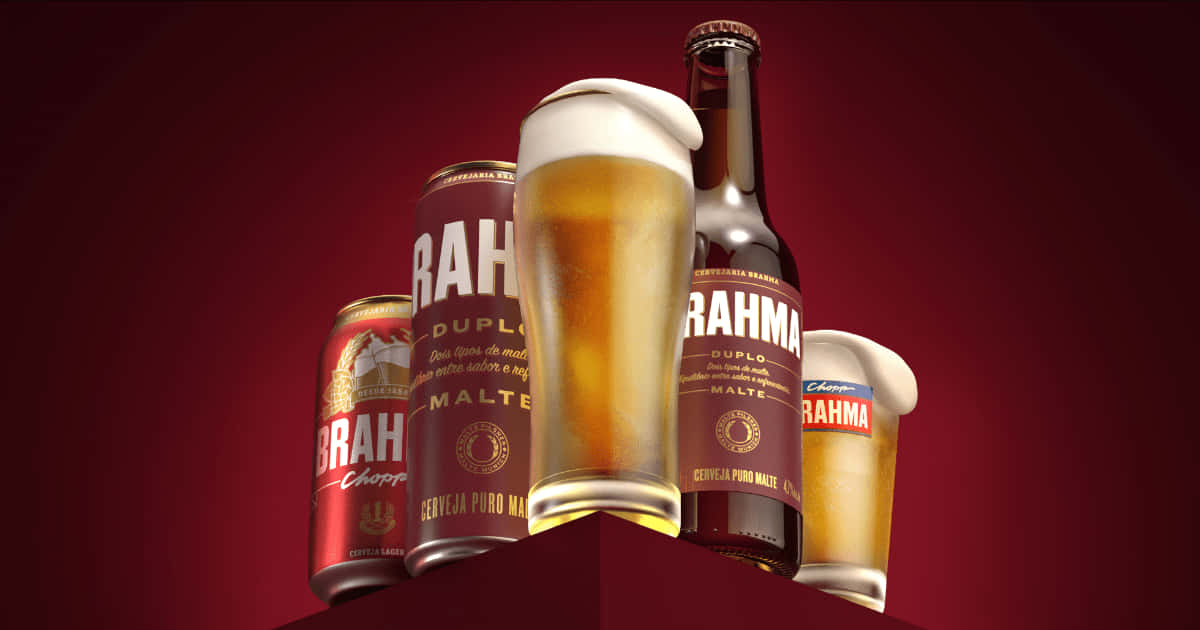 Brahma 啤酒產品，包括罐裝、瓶裝和帶有泡沫的杯子，背景為紅色。