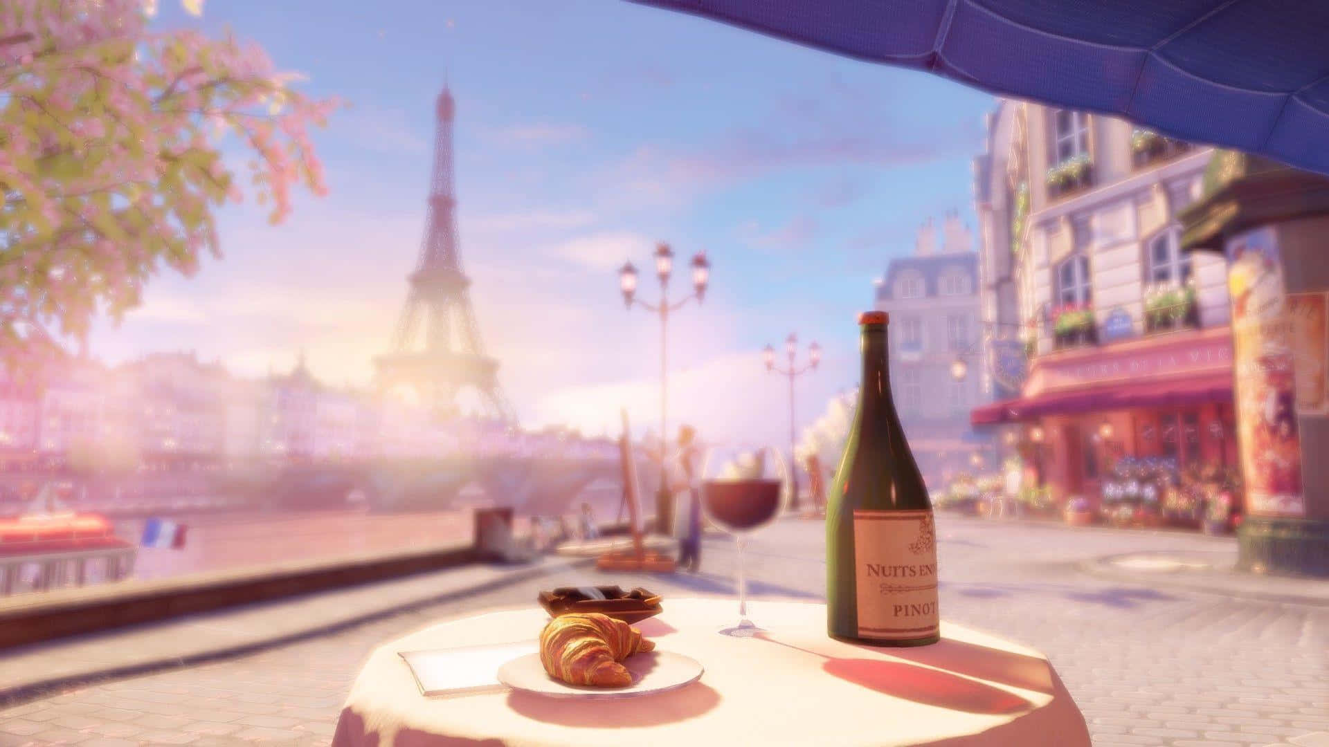 Eiffel Tower 桌布 壁紙 — 巴黎咖啡桌，牛角包、紅酒，藍色傘下欣賞艾菲爾鐵塔，金色時刻。