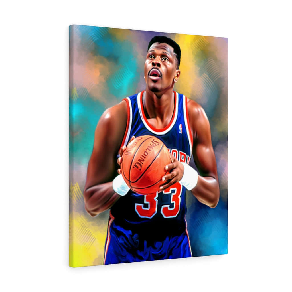 帕特里克·尤因裝裱畫作 壁紙 — 籃球傳奇 Patrick Ewing 身穿紐約人球衣，專注地持球的動態數碼肖像。