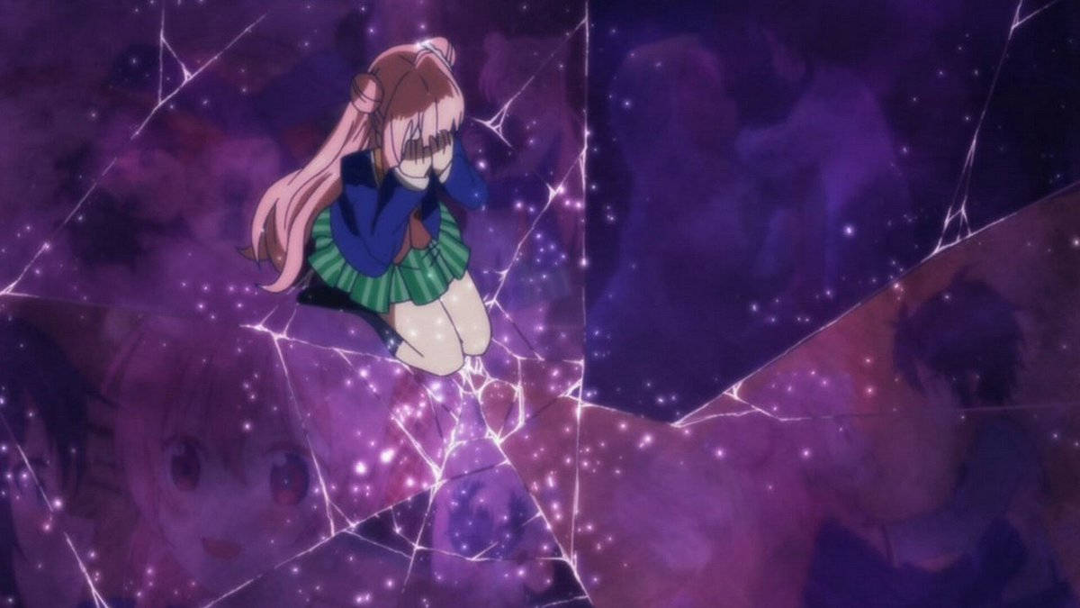 穿著校服的動漫女孩在星光下跪在發光的紫色碎裂表面上。