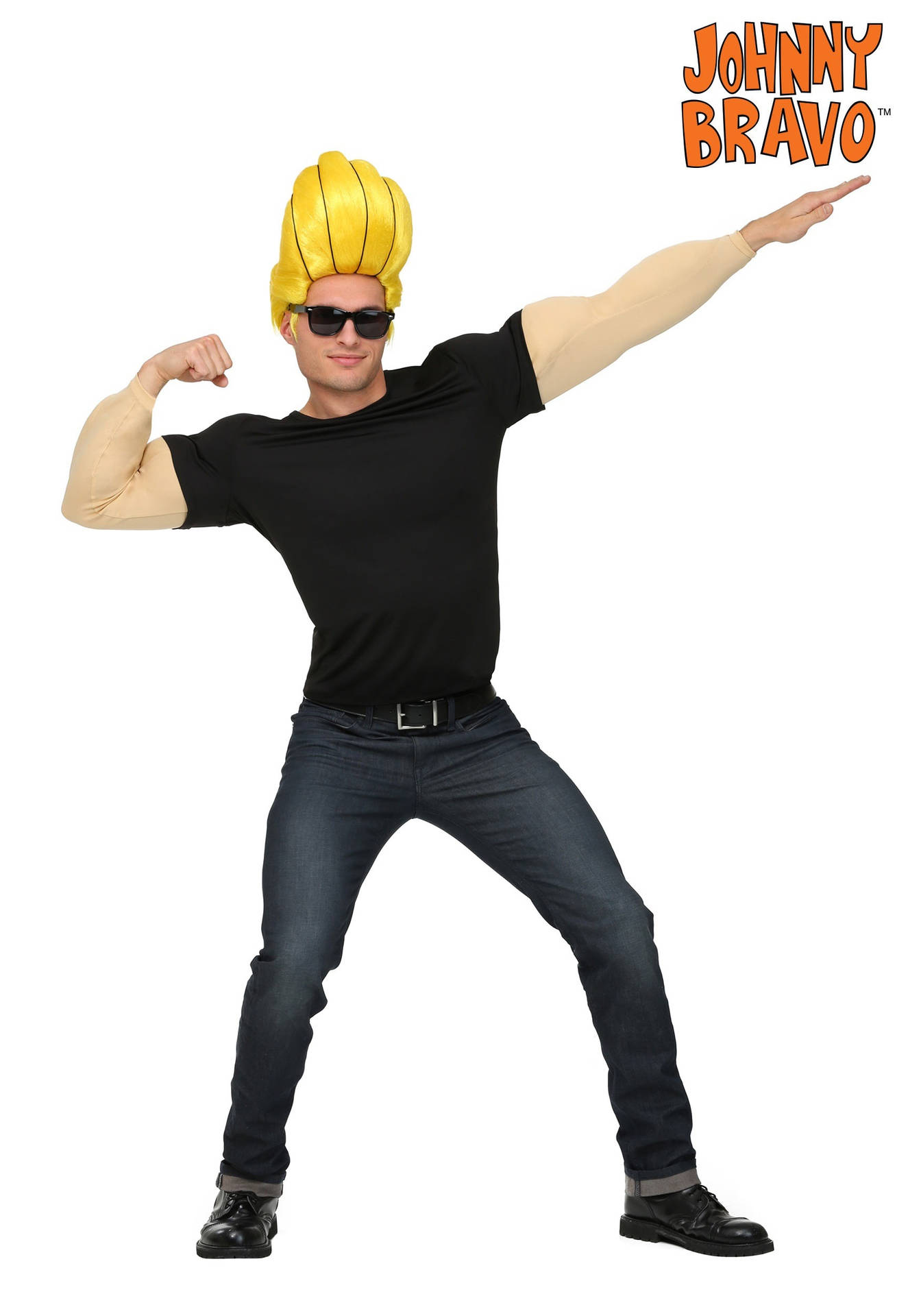 男子打扮成卡通人物Johnny Bravo，擺出自信姿勢。