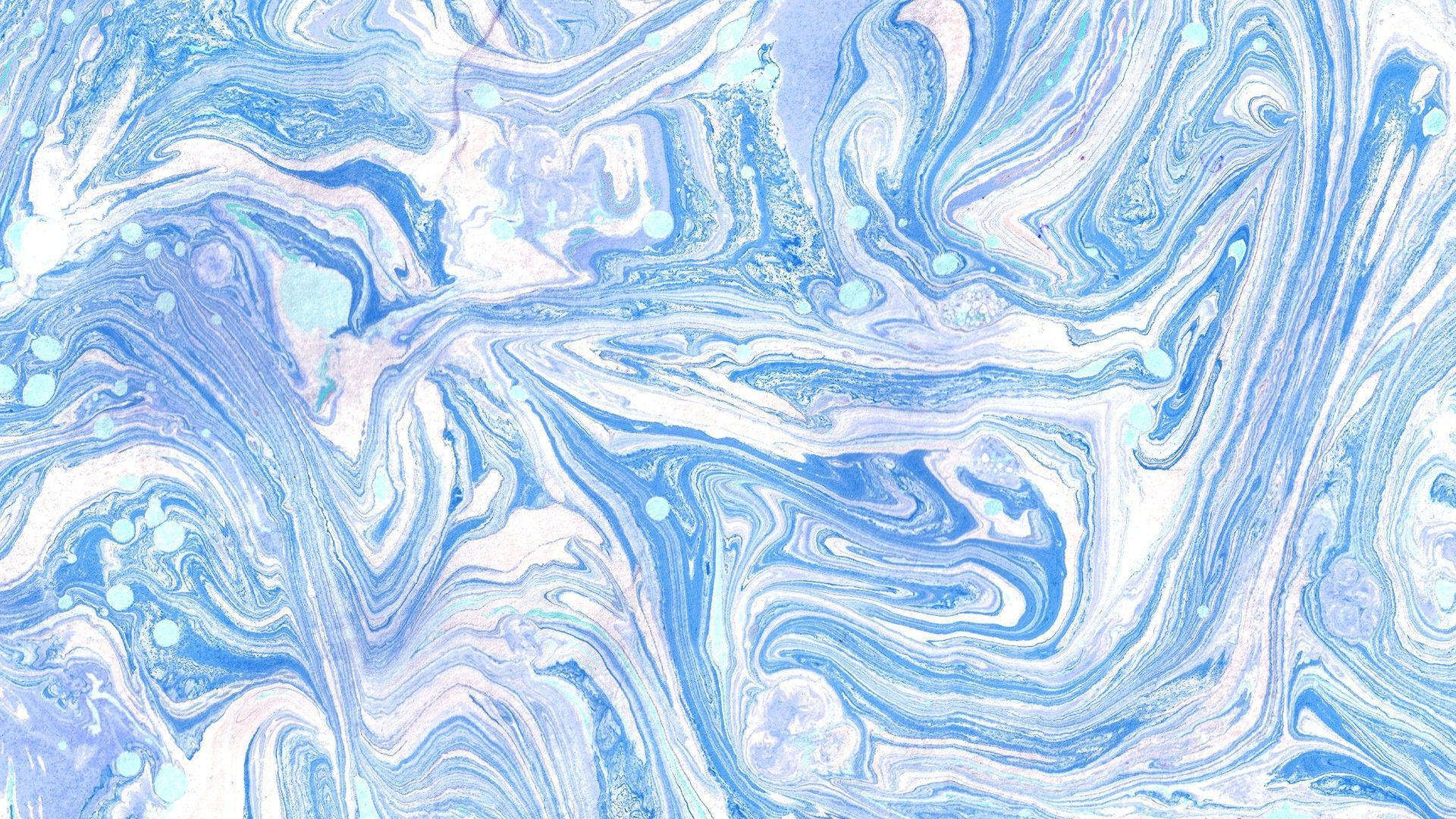 彩漆構成美學大理石 壁紙 — 流動的抽象圖案，帶有旋轉的藍色和白色，以及柔和的粉彩點綴和流暢的動感。