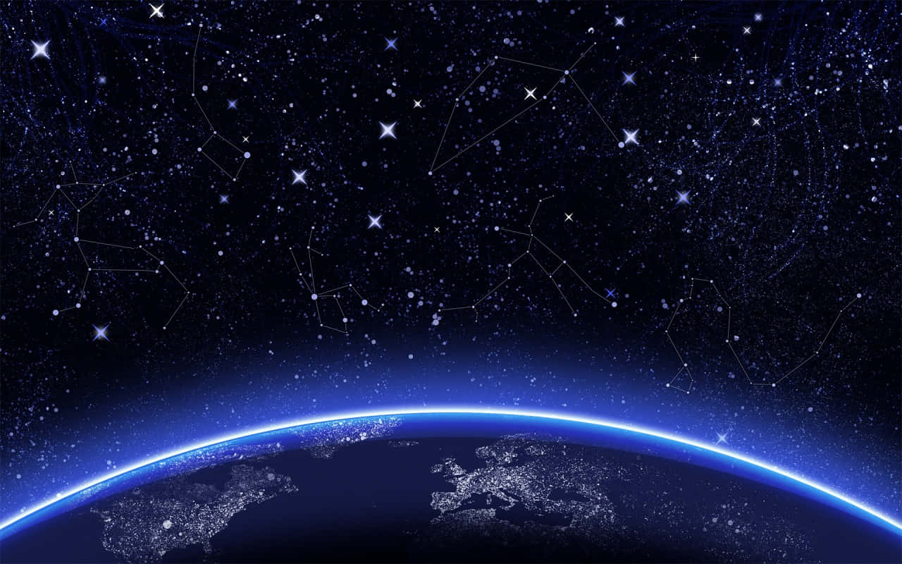 Beautiful Star 桌布 壁紙 — 從太空俯瞰地球的壯麗景色，彎曲的地平線上有閃爍的城市燈光，深藍色星空中勾勒出白色的星座。