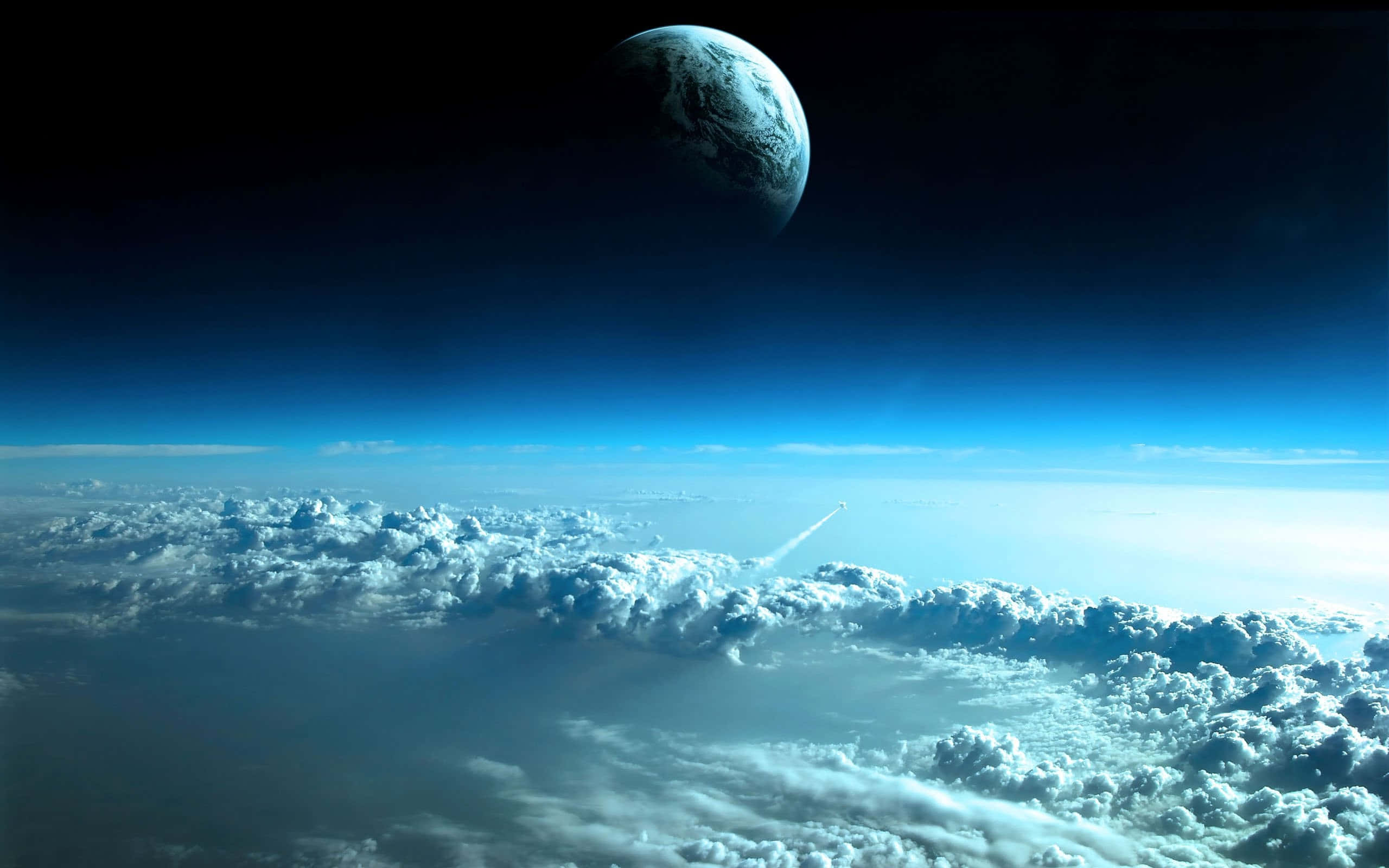 從太空俯瞰地球的壯麗景象 壁紙 — 一枚火箭穿過蓬鬆的雲層，下方懸掛著一顆在黑暗宇宙中發光的藍色行星。