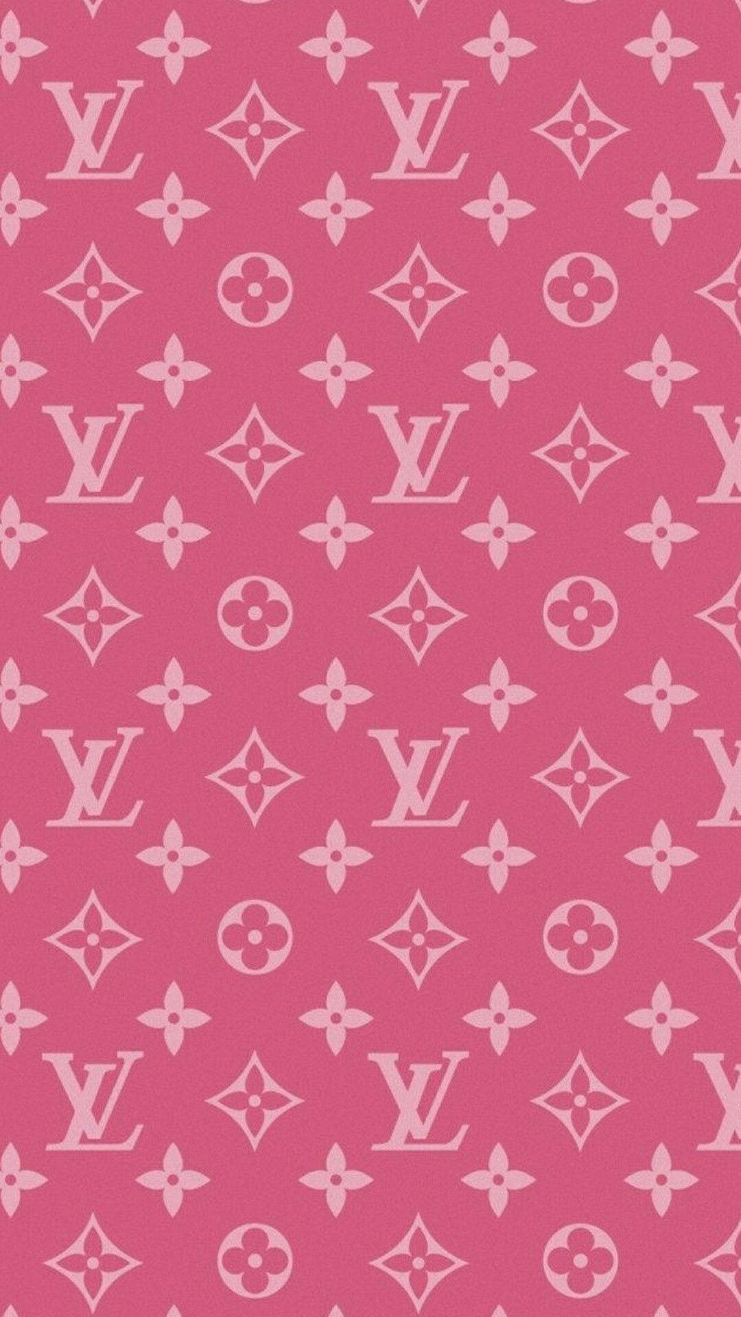 粉紅色 Louis Vuitton 字母組合圖案牆紙，帶有重複的標誌和花卉圖案。