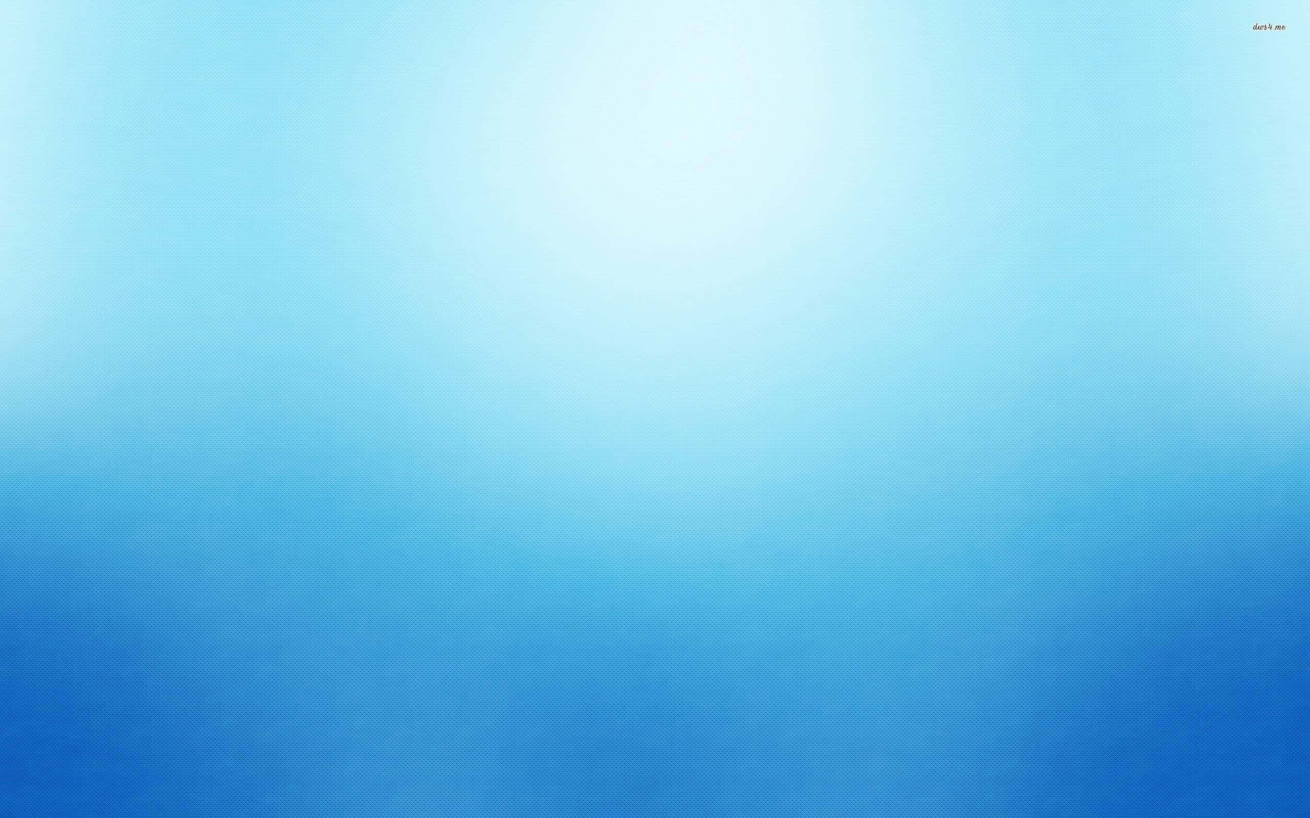 Blue Desktop 桌布 壁紙 — 從明亮的中心到邊緣深海洋藍的柔和藍色調寧靜漸變。