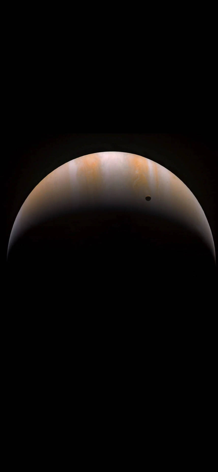 太空中的木星彎月與衛星，黑色背景