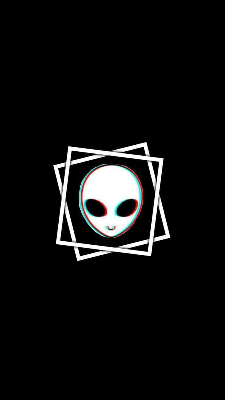 外星人頭部，大眼睛由白色正方形框住，黑色背景帶有故障效果。