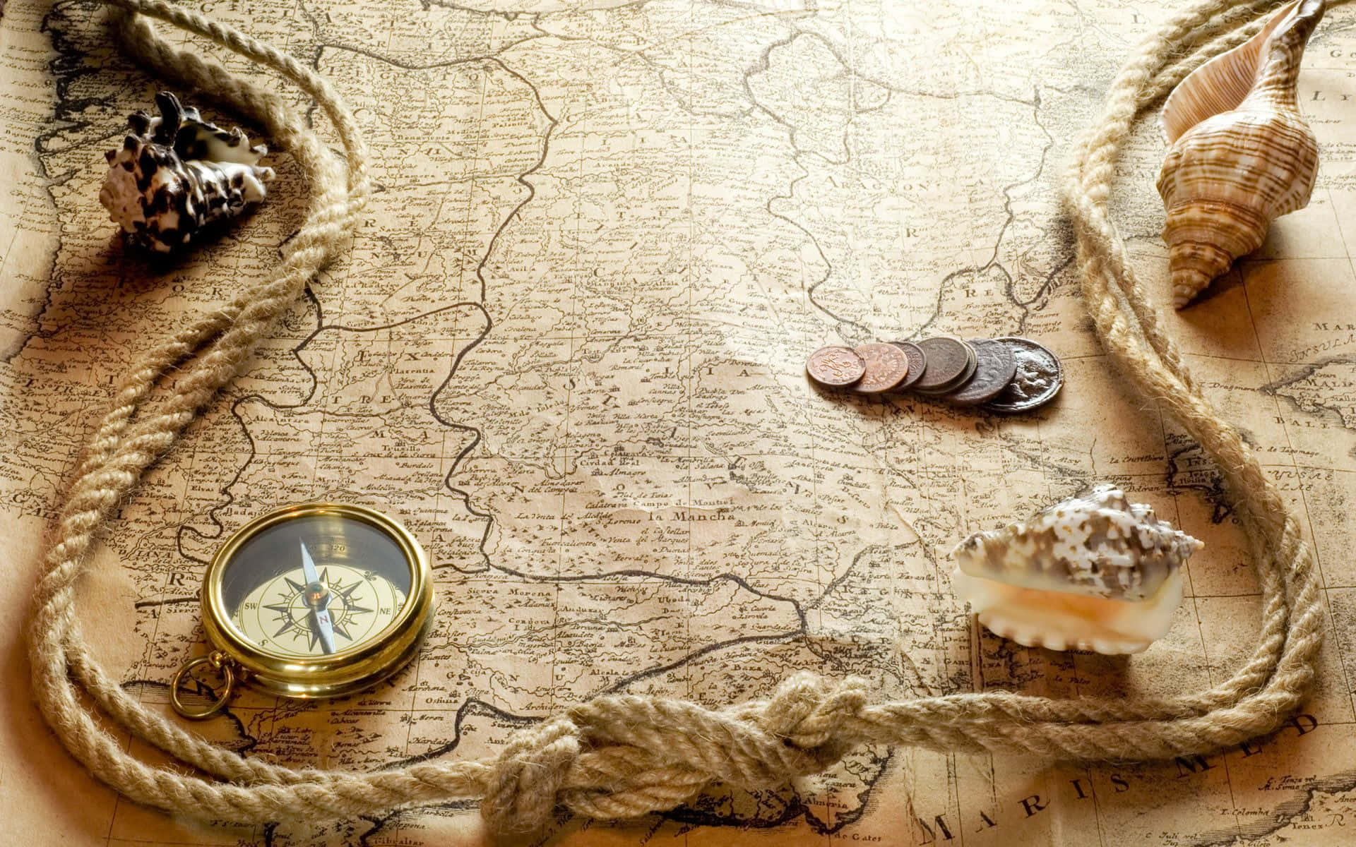 3d Travel 桌布 壁紙 — 復古地圖飾有繩索、貝殼、硬幣和指南針，喚起古老的海上冒險和尋寶之旅。