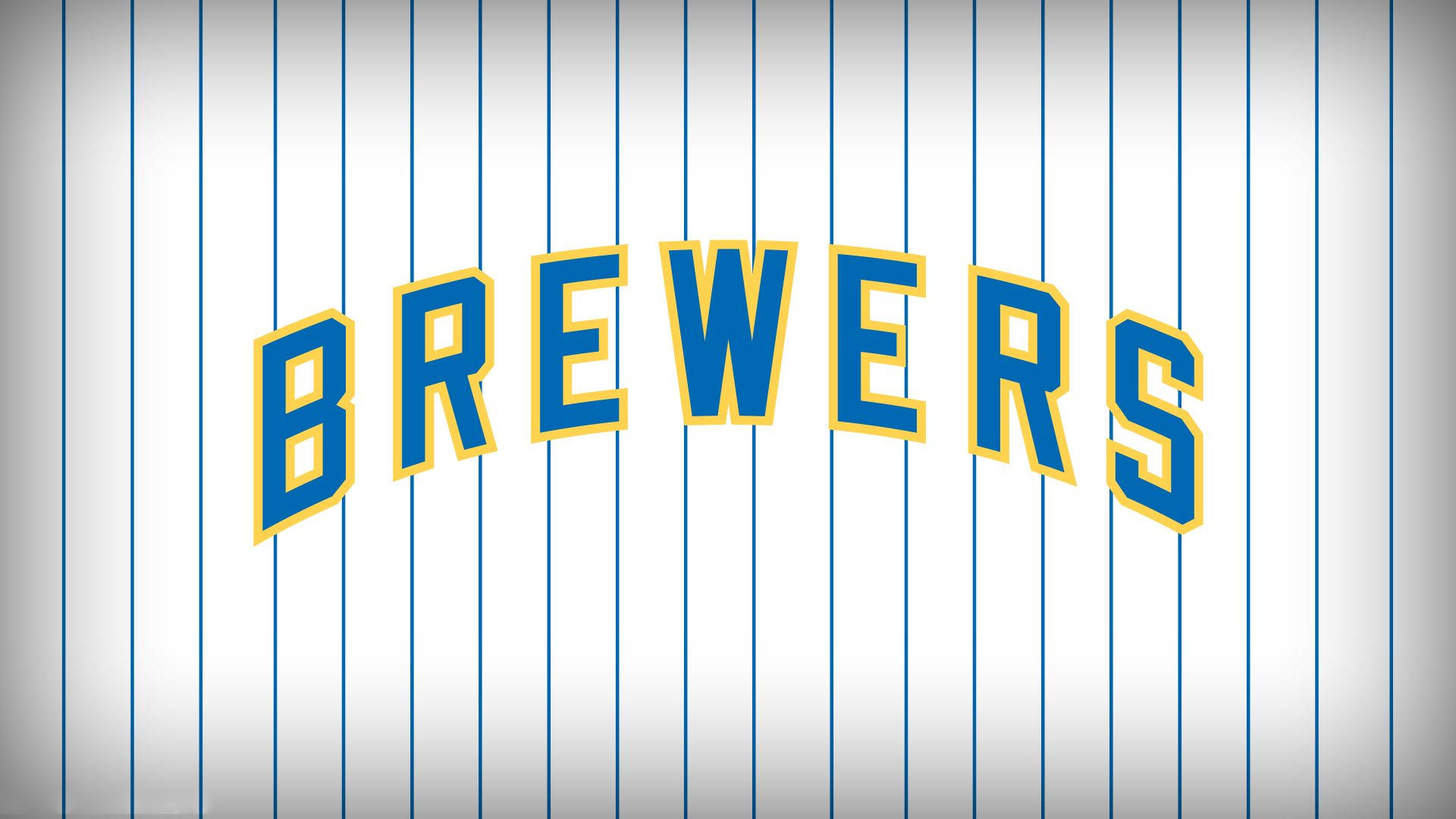 復古密爾瓦基釀酒人隊隊徽 壁紙 — 大膽的藍色和黃色 'BREWERS' 文字拱形橫跨在帶有細藍色條紋的白色棒球球衣上。