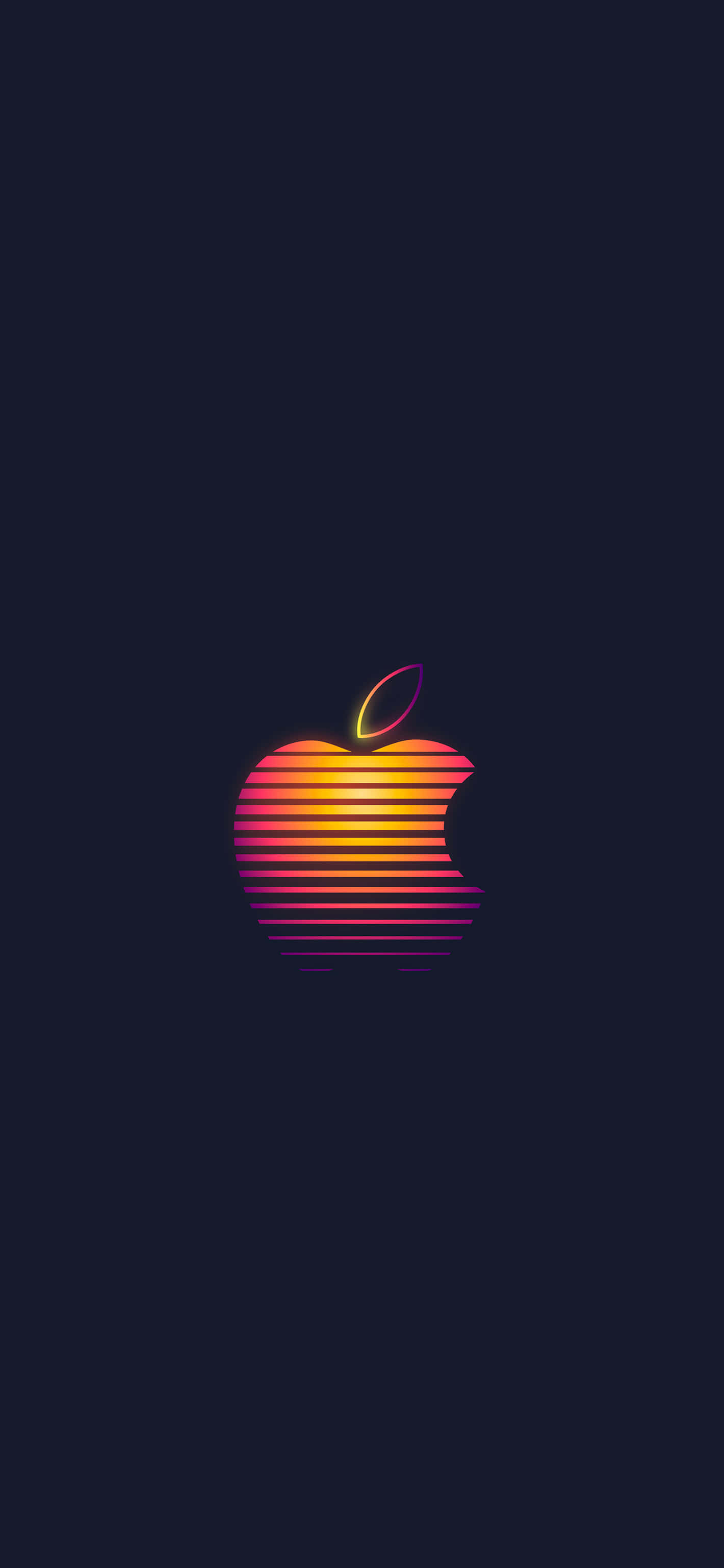 復古蘋果標誌 壁紙 — 一個風格化的Apple標誌，帶有水平漸變條紋，在深海軍藍背景上溫暖地發光。