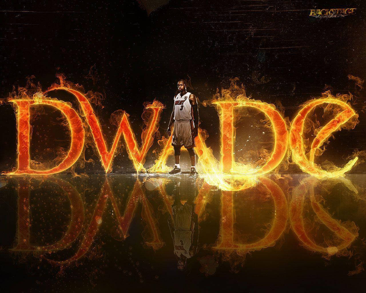 籃球運動員站在熾熱的 DWADE 文字前，帶有倒影。