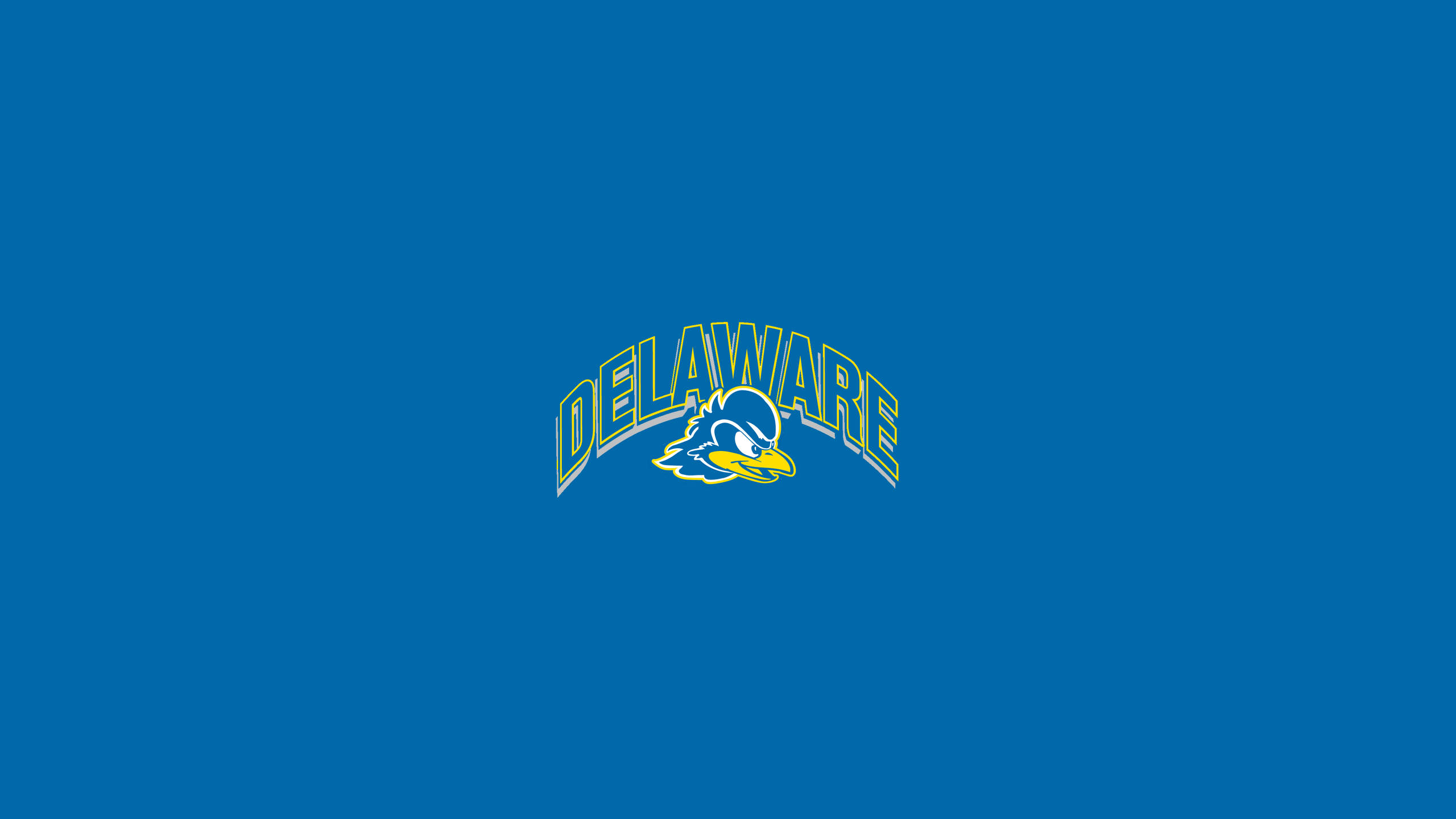 德雷克大學經典徽章現代簡約版 壁紙 — 大膽的藍色背景上，DELAWARE 一字拱起，上方有一個風格化的藍黃色鳥吉祥物標誌。