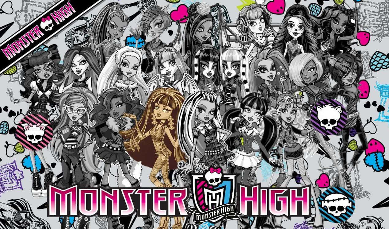 怪物高中學校的詭異優雅 壁紙 — 一幅充滿活力的Monster High角色拼貼畫，以哥德式時尚風格呈現，灰色背景上點綴著粉紅色骷髏和愛心。