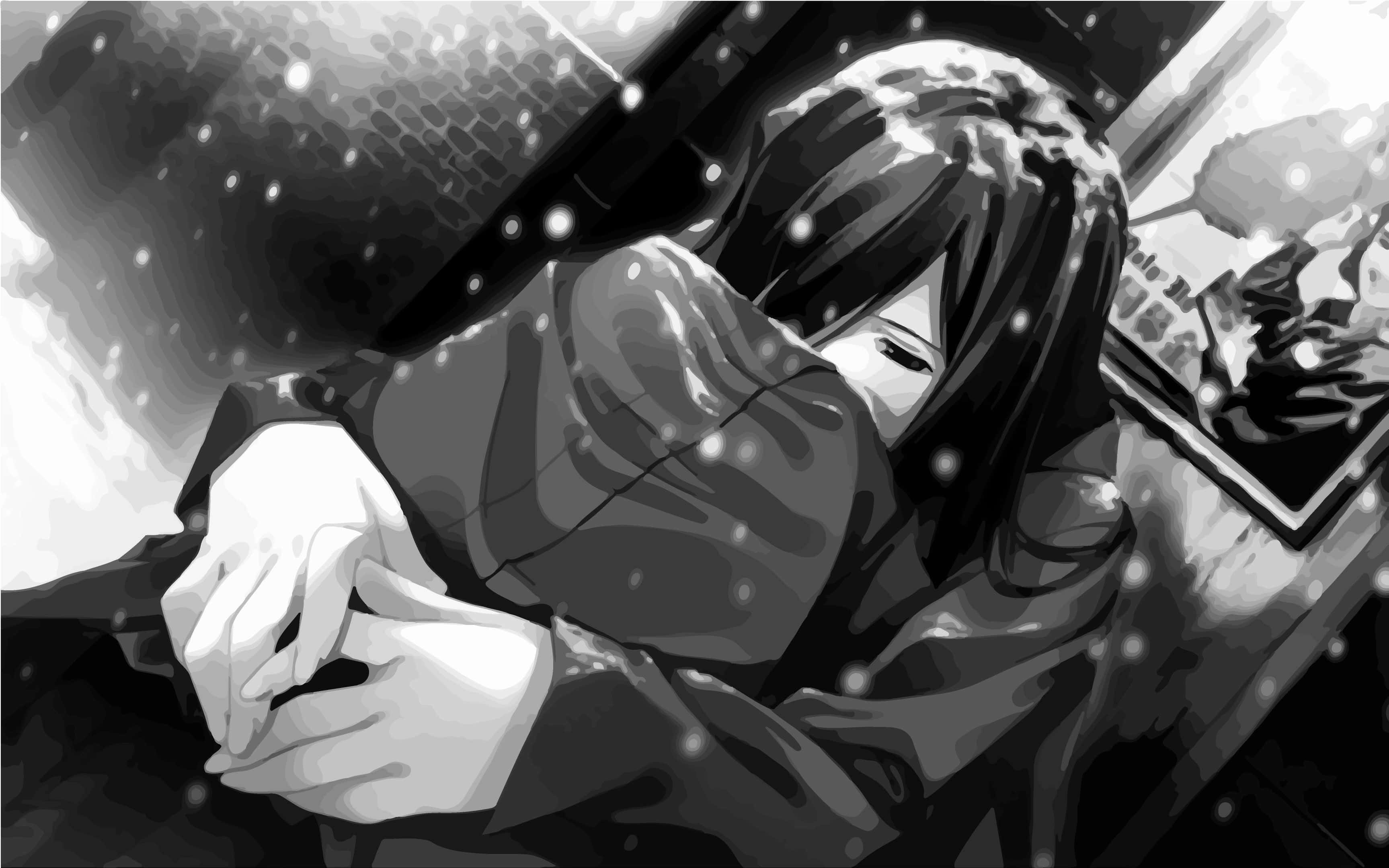 悲傷壓抑的動漫女孩雪中凍僵 壁紙 — 一個單色動畫長髮女孩在雪景城市場景中緊緊擁抱自己，眼神低垂，沉浸在寂靜的孤獨中。