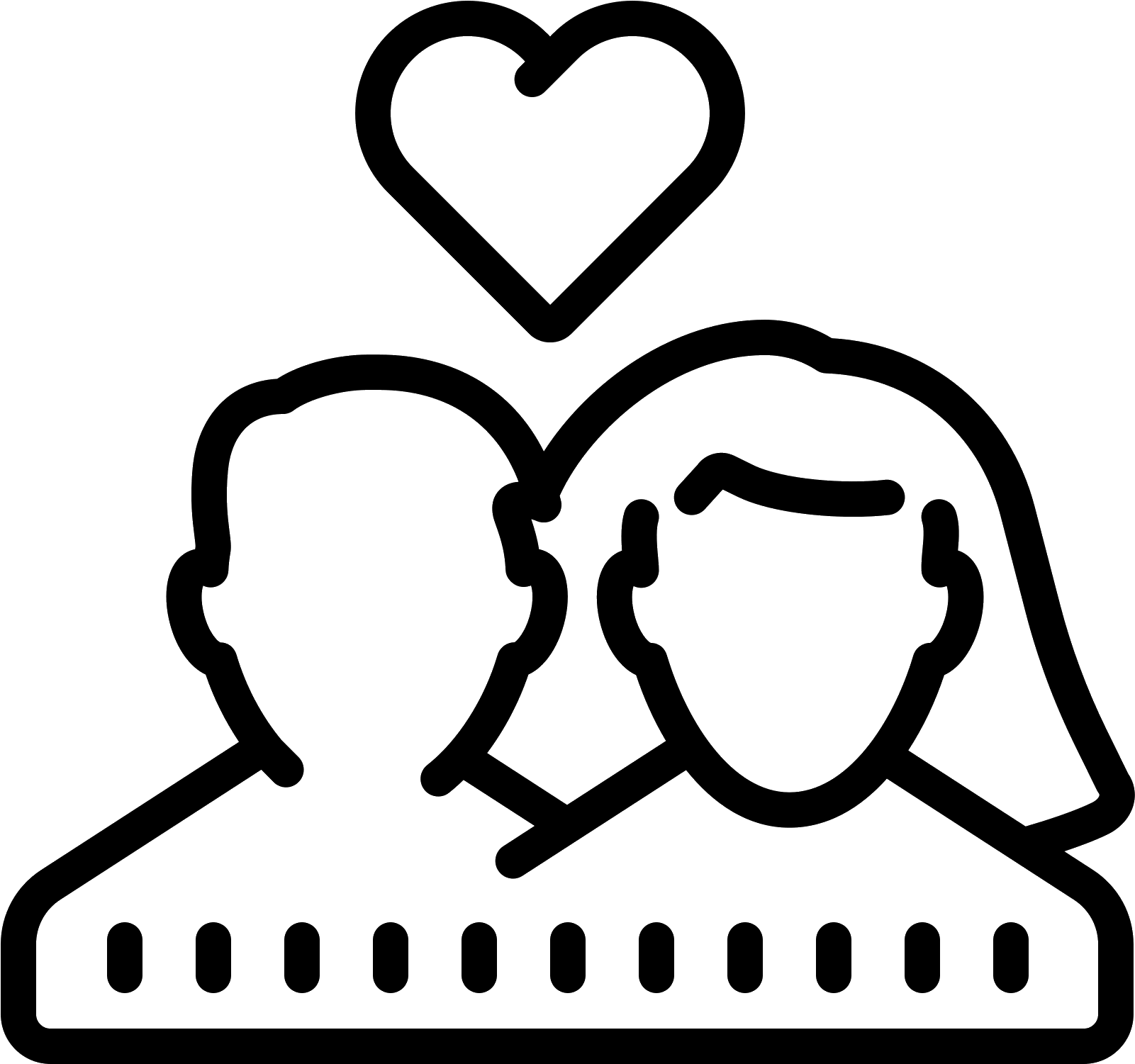 情侶剪影與心形 壁紙