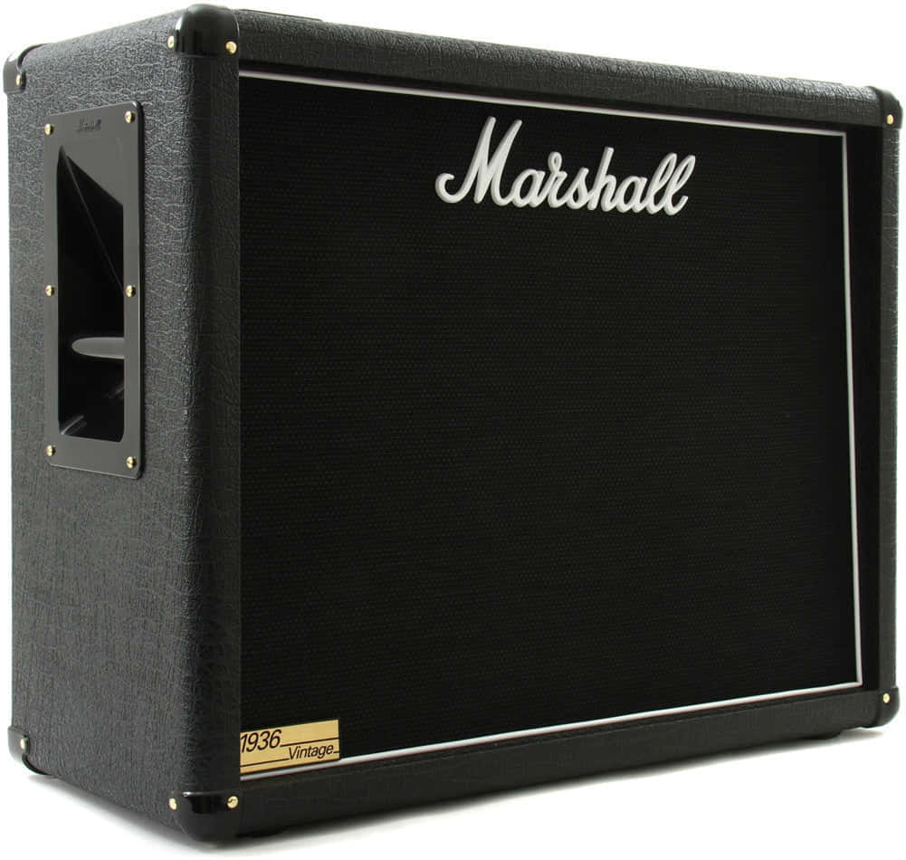 復古黑色Marshall結他擴音器，帶白色標誌和金色飾邊。