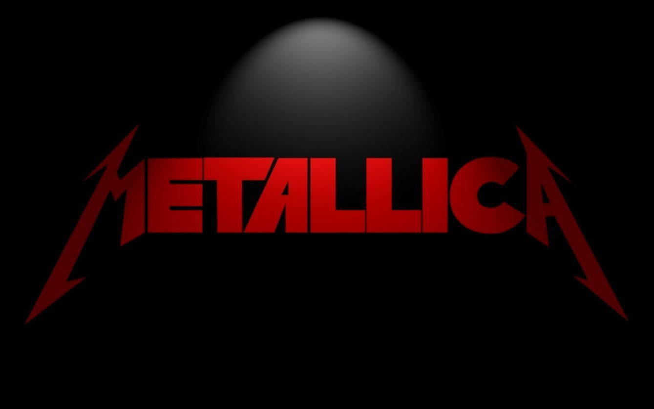 紅色 Metallica 樂隊標誌，黑色背景上方有一個發光的灰色球體。