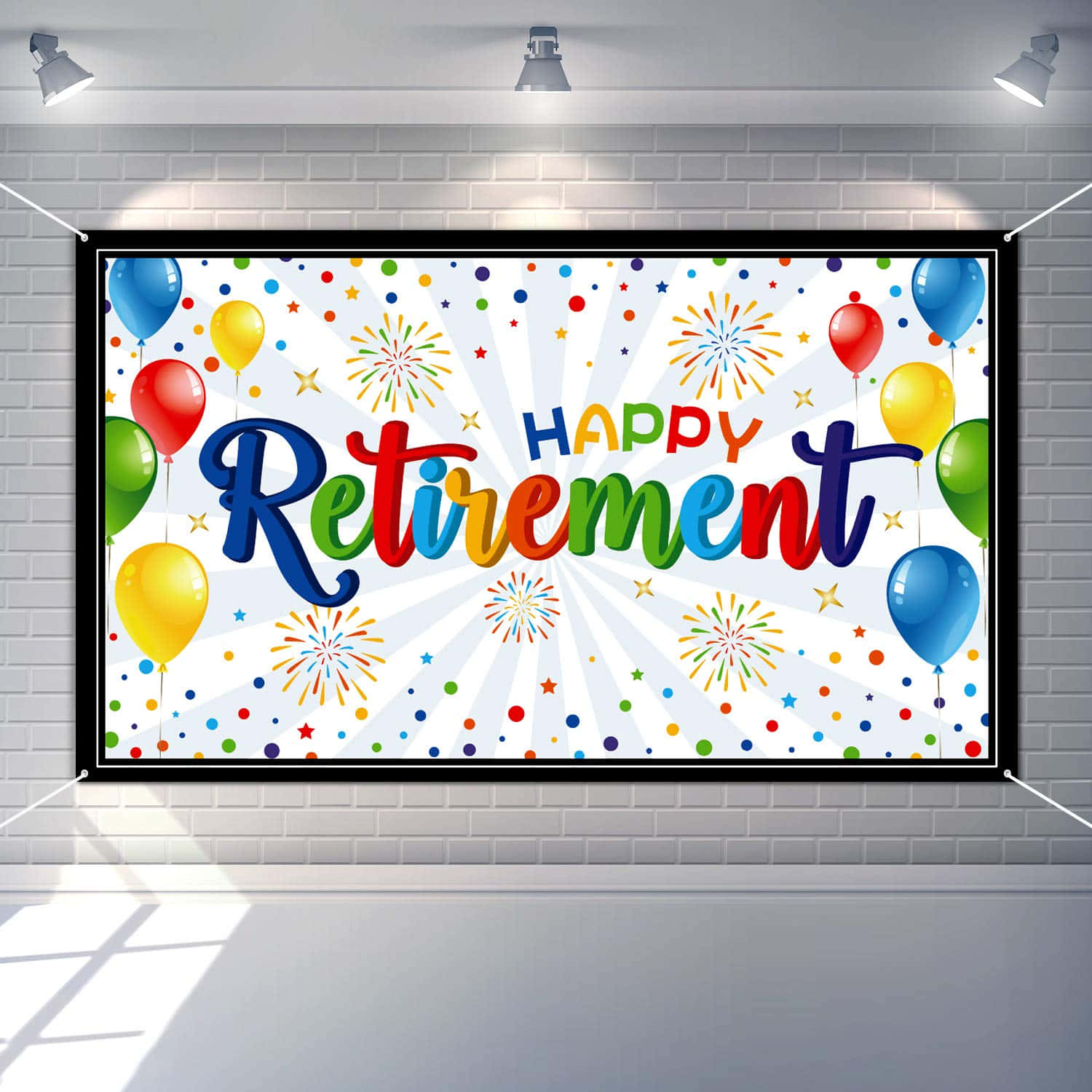 慶祝人生旅程的退休時刻 壁紙 — 一個充滿活力的「Happy Retirement」橫幅，上面有氣球、煙花和五彩紙屑，掛在白色磚牆上，聚光燈照射。