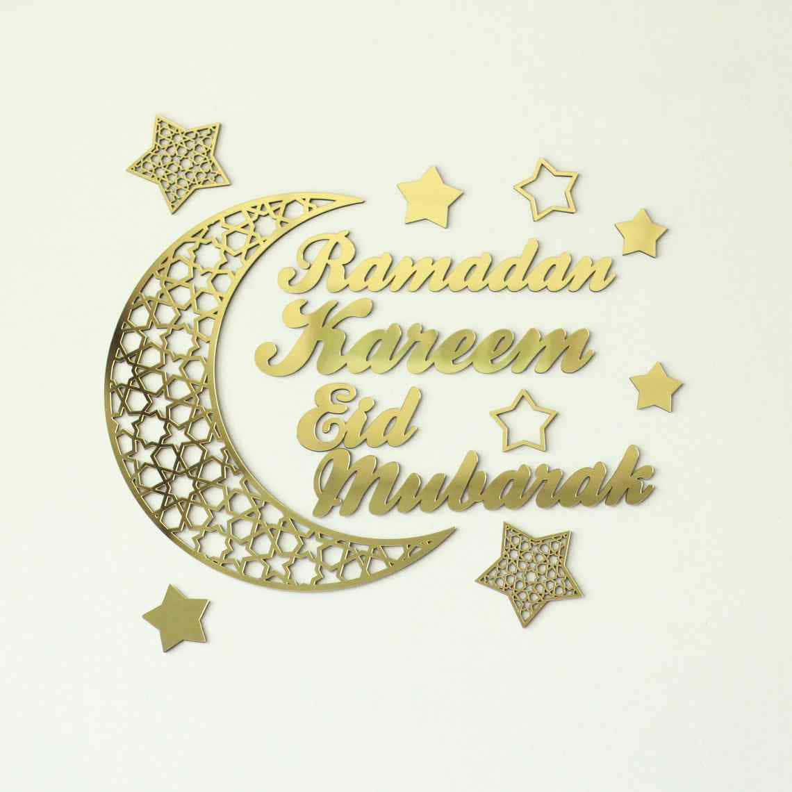 慶祝開齋節 壁紙 — 金色新月和星星，配以 'Ramadan Kareem Eid Mubarak' 文字在奶油色背景上。
