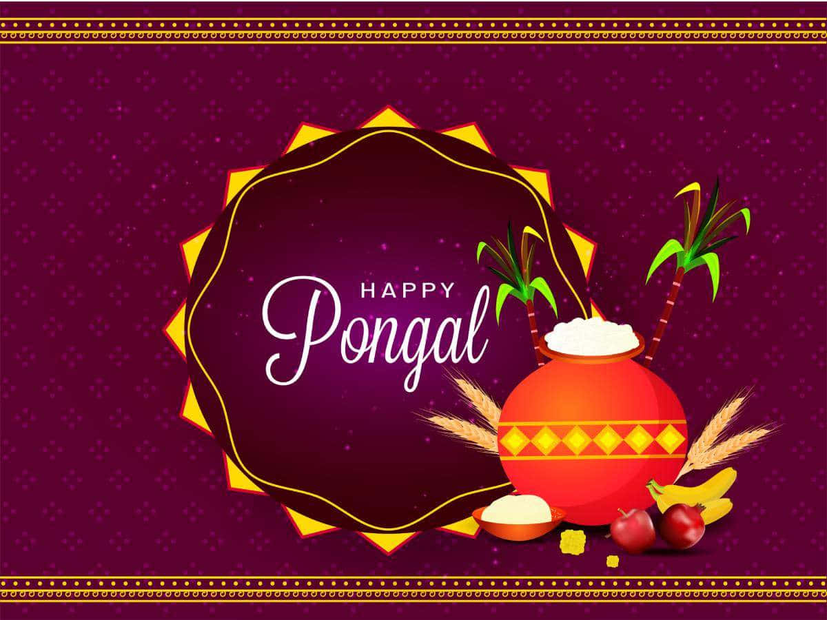 慶祝龐甘節 壁紙 — 一幅節日插畫慶祝Happy Pongal，紅色鍋子盛滿米飯，兩旁有香蕉、蘋果和棕櫚葉，背景為深紫色。