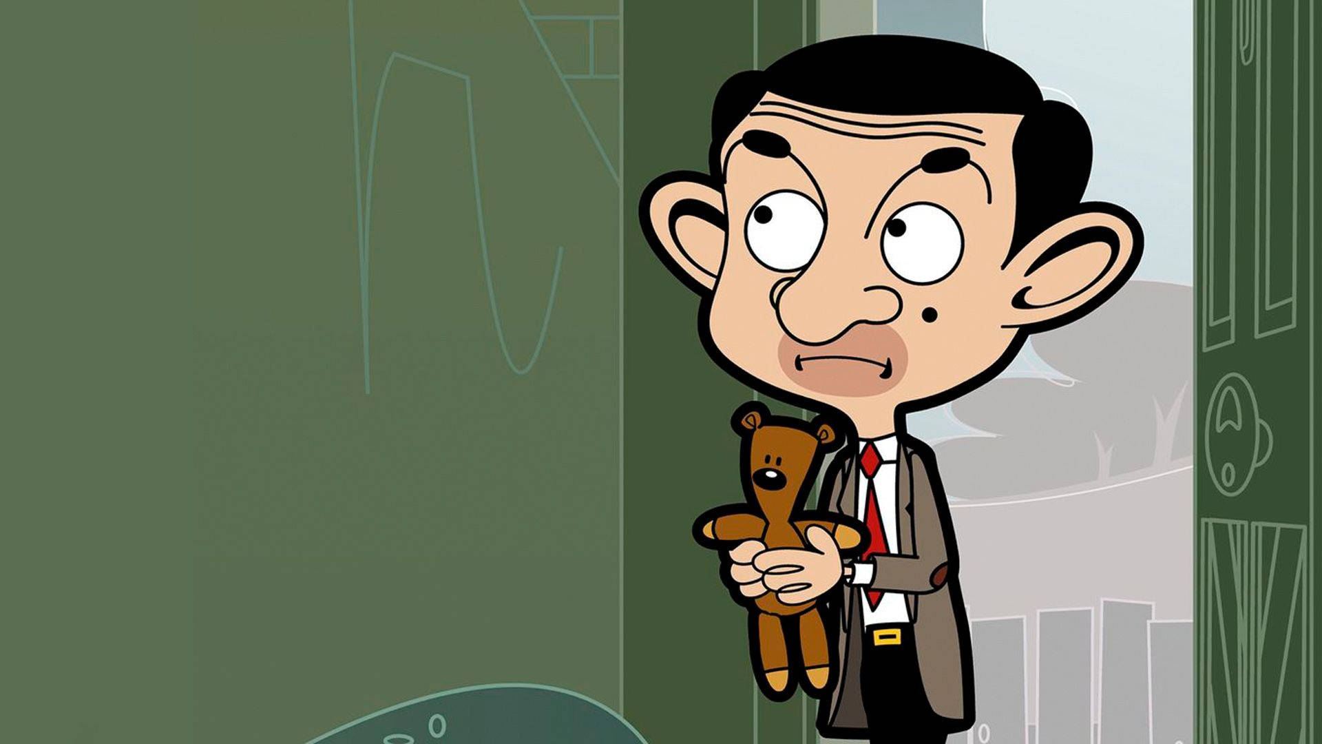憨豆先生在鬼屋 壁紙 — Mr. Bean 以卡通風格，在綠色黑板附近抱著一隻泰迪熊，表情驚訝。