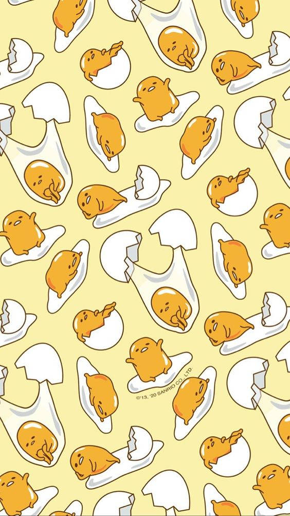 懶蛋Gudetama風格 壁紙 — 在淡黃色背景上，可愛的橙色 gudetama 角色從破裂的蛋殼中出現的重複圖案。