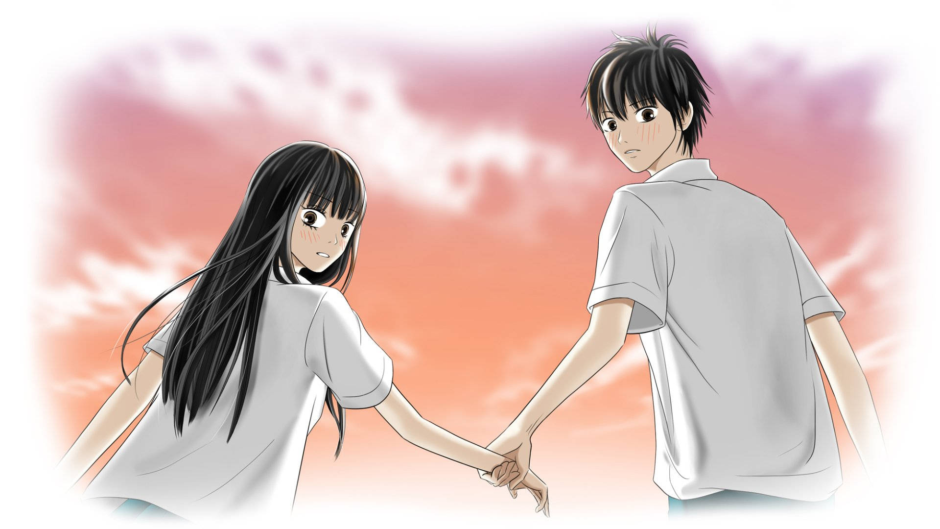 《戀愛暴君》情侶甜蜜瞬間 壁紙 — 兩個動漫青少年在柔和的粉紅色和橙色日落天空下牽手，伴隨著輕柔的雲絲。