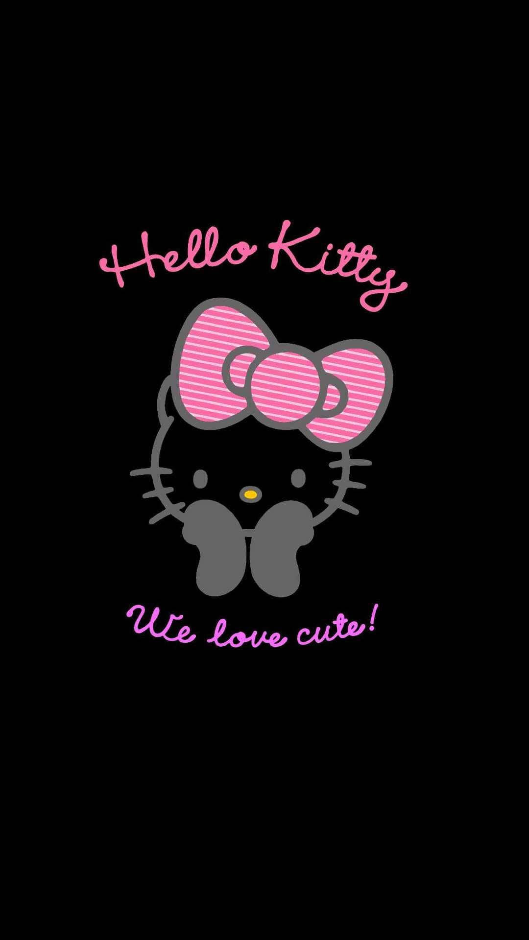Hello Kitty 標誌，黑色背景上有粉紅色蝴蝶結和文字 we love cute
