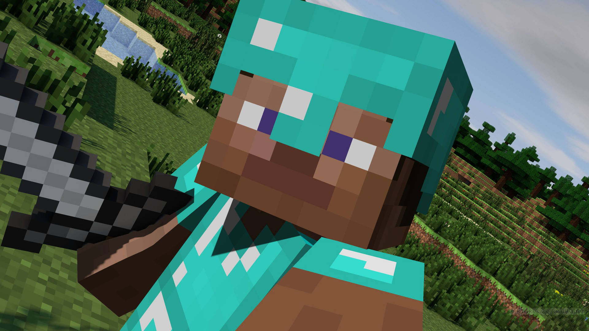 Minecraft玩家穿著鑽石盔甲在草地生態系中拿著鎬。