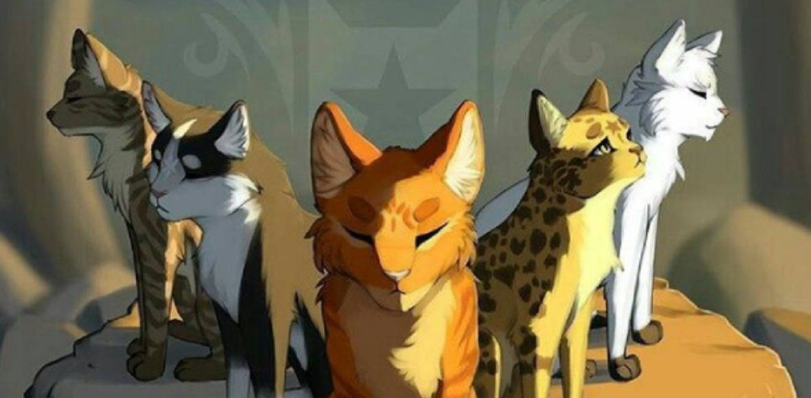 五隻毛皮圖案不同的插畫貓咪一起站在石檯上。