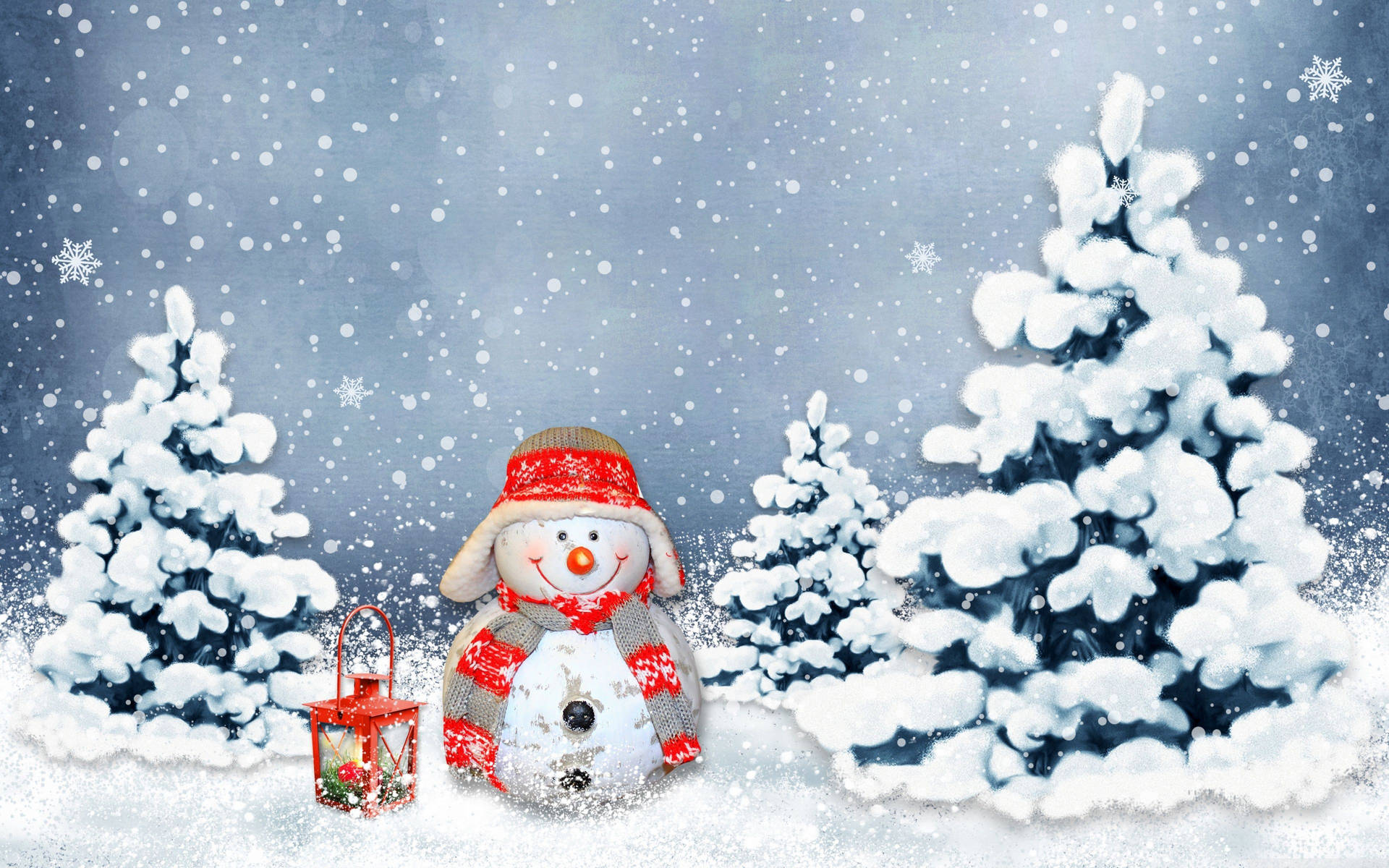 雪人戴紅色圍巾和帽子，在雪地松林中的紅色燈籠旁邊。 — 雪人 壁紙