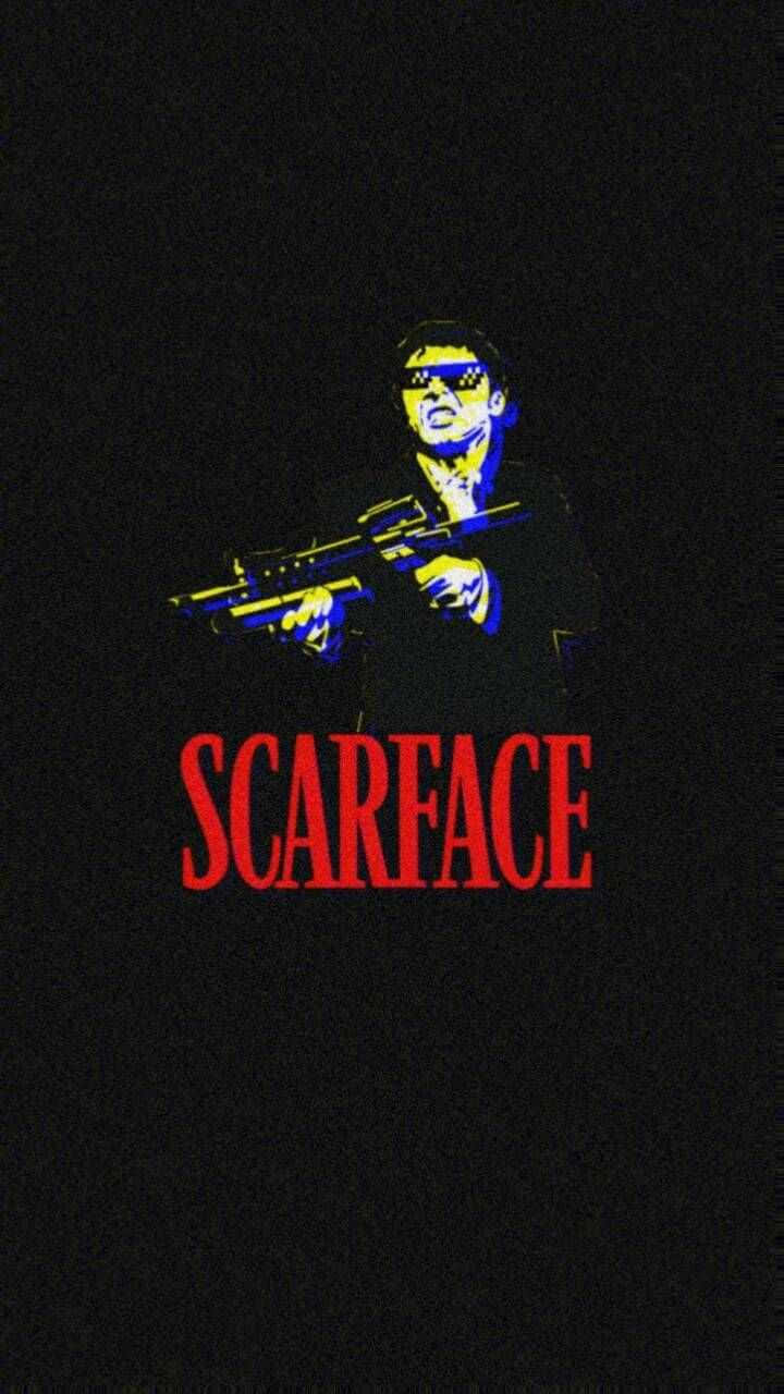 Scarface 電影海報， featuring 一個戴太陽眼鏡的男人拿著步槍。