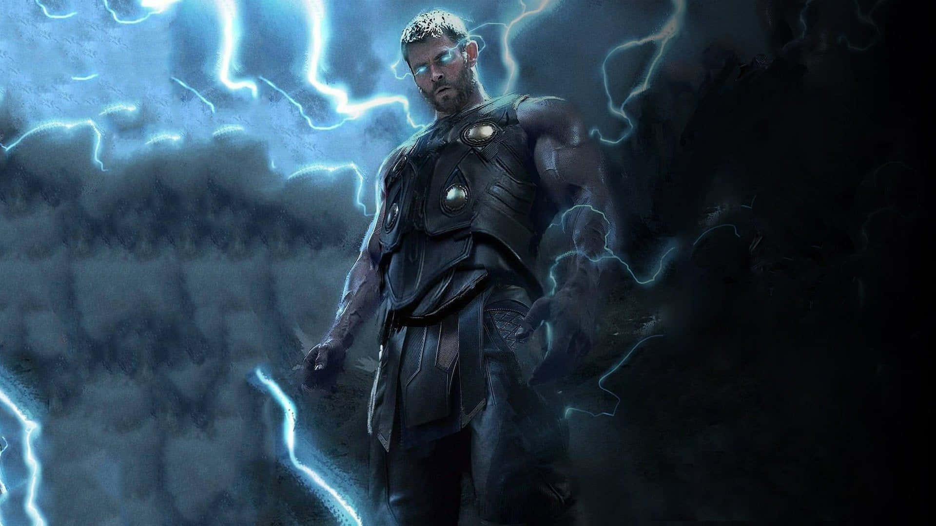 God Of Thunder 桌布 壁紙 — 托爾在風暴暗黑的天空中，伴隨著噼啪作響的藍色閃電，威風凜凜地站立。