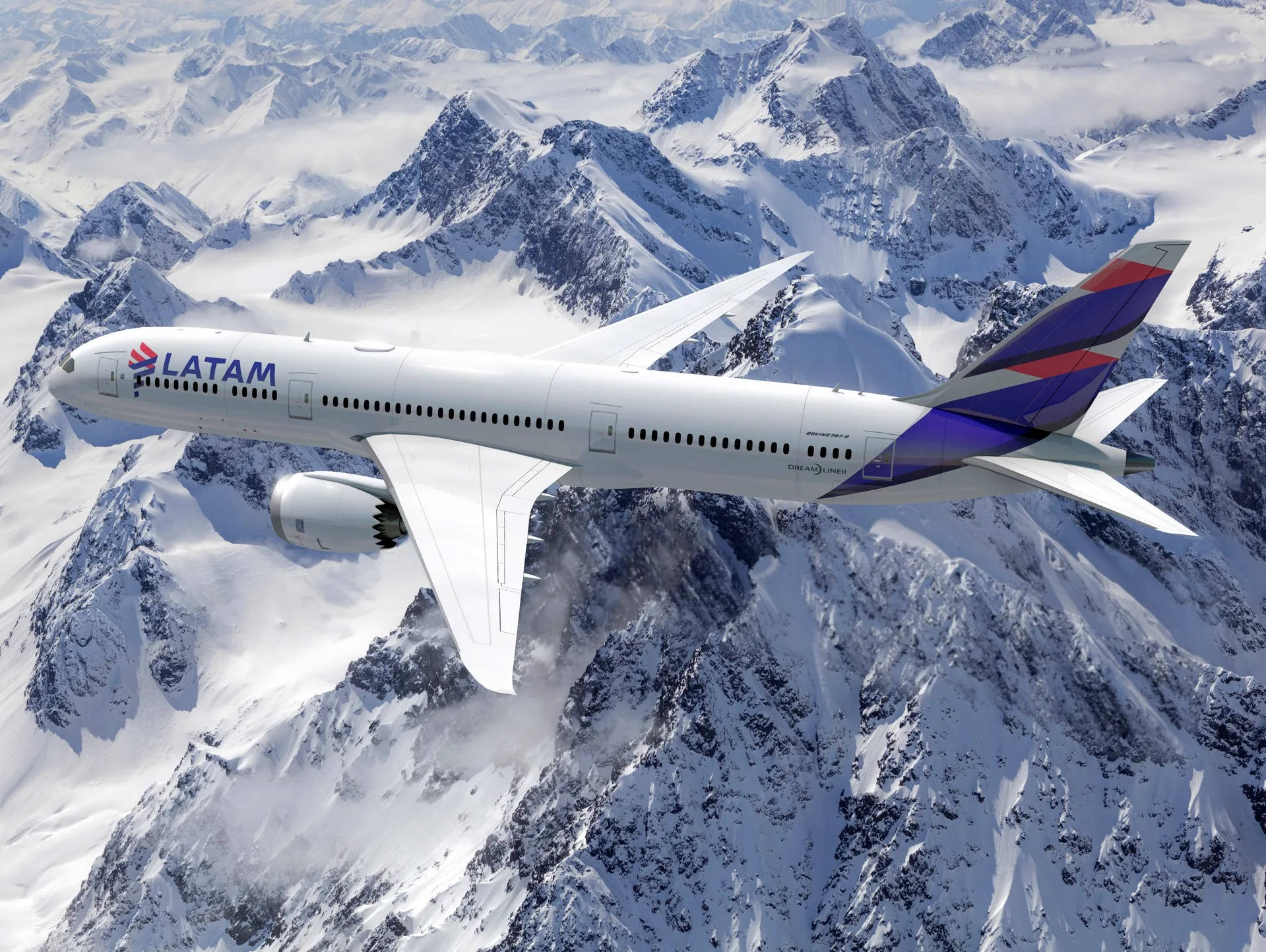 LATAM飛機飛越積雪山峰