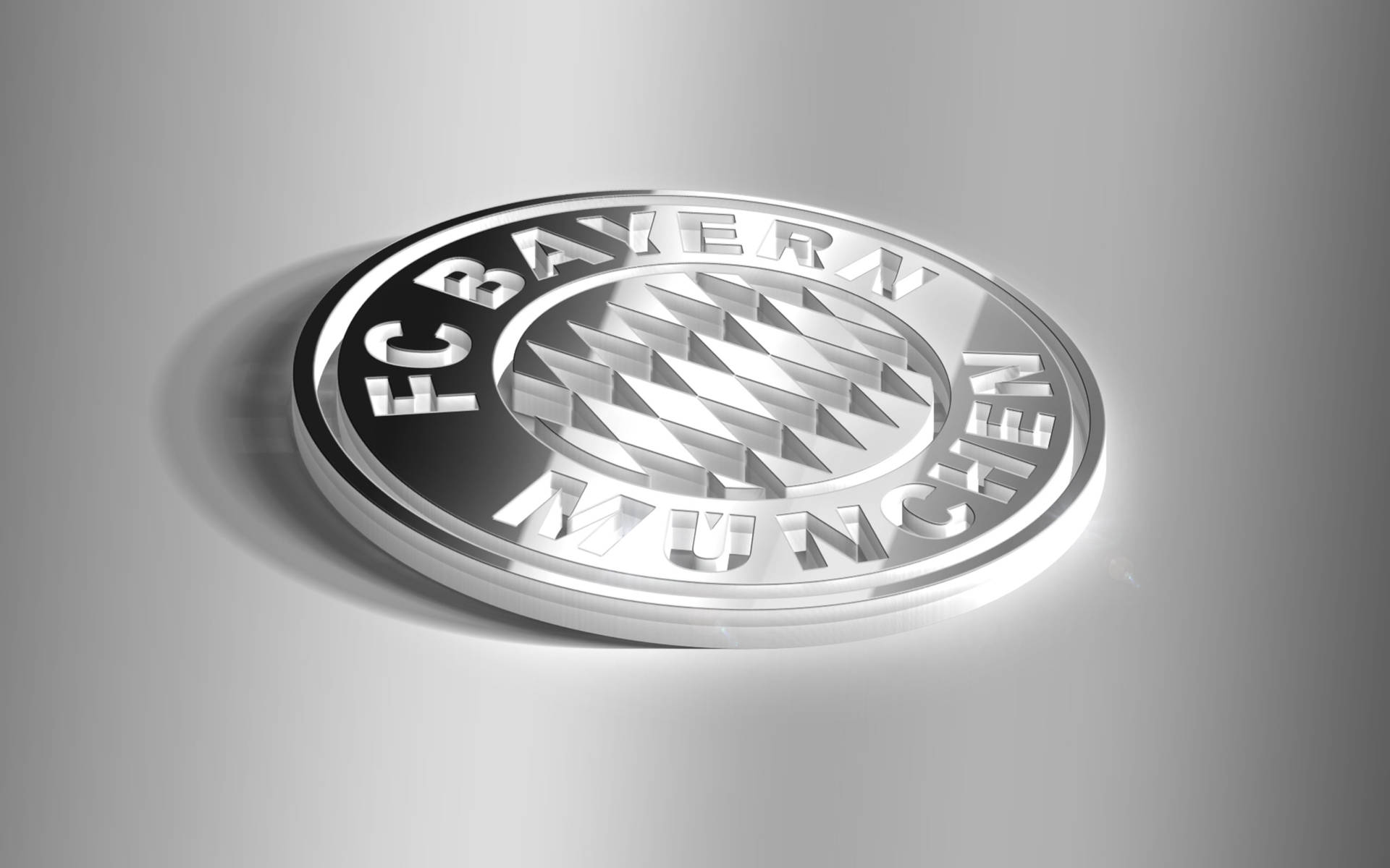 金屬銀色拜仁慕尼黑標誌徽章，帶有菱形圖案。