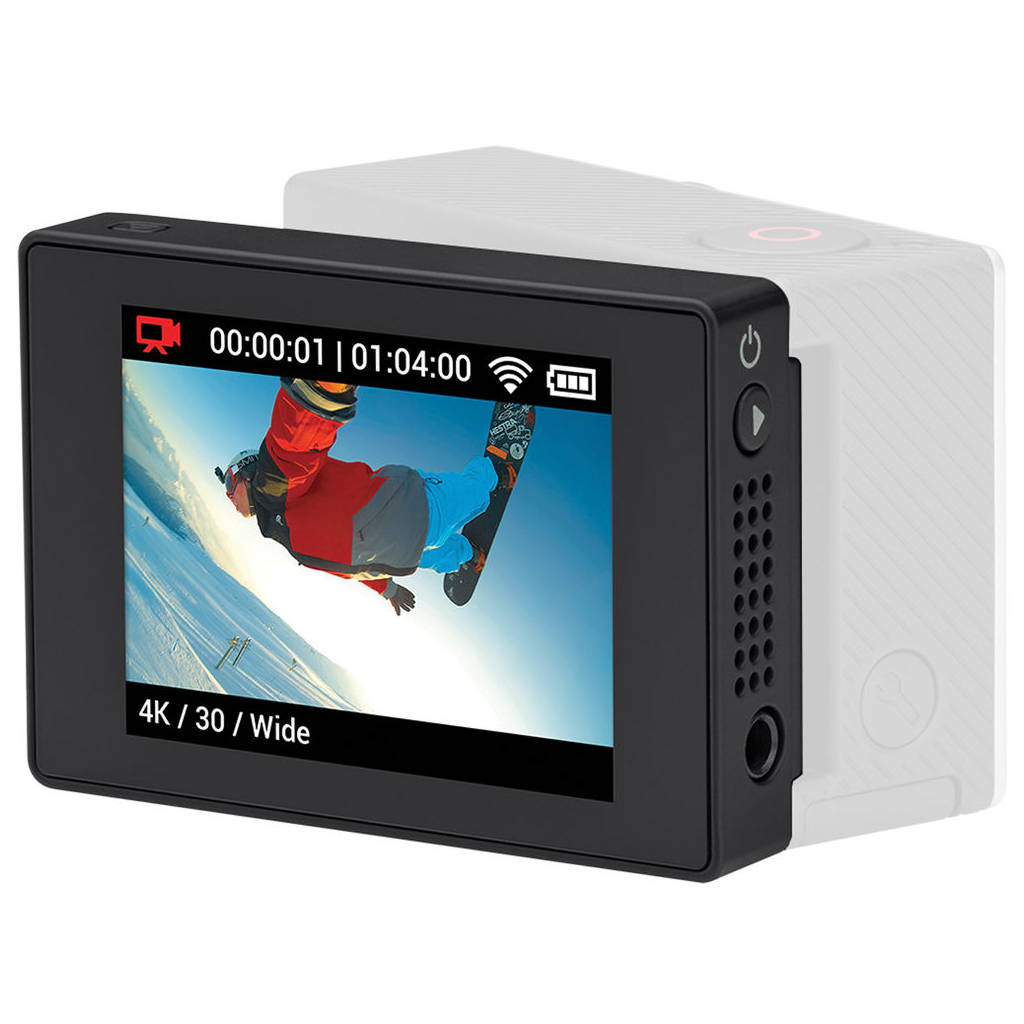 捕捉地平線：以 GoPro 激發創意 壁紙 — 一部白色運動相機屏幕上顯示一名滑雪板運動員在明亮的藍天下騰空而起。