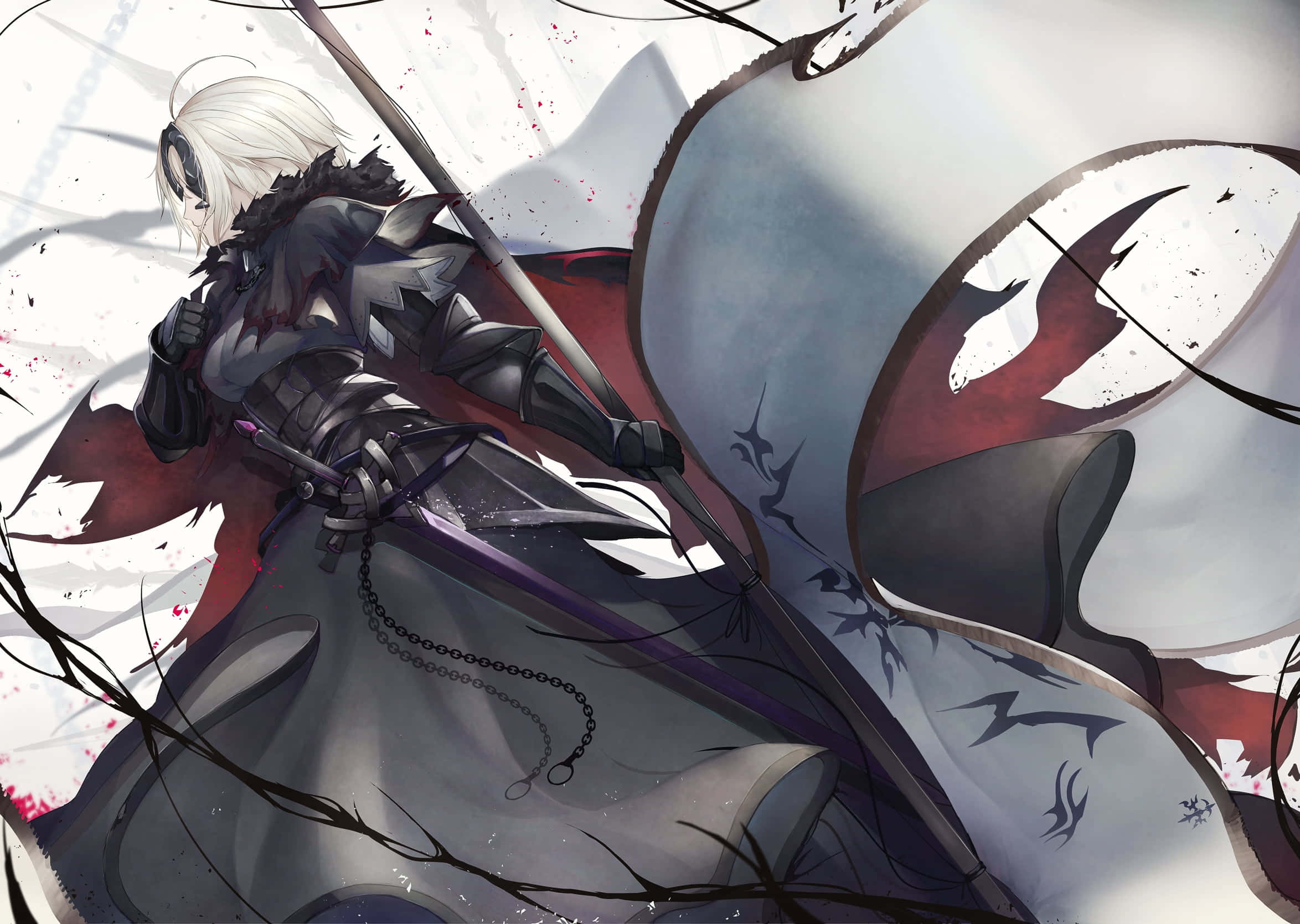 探索《Fate/Grand Order》的世界 壁紙 — 一位白髮動漫戰士身穿暗色盔甲，在紅色和灰色能量的風暴中揮舞著劍。
