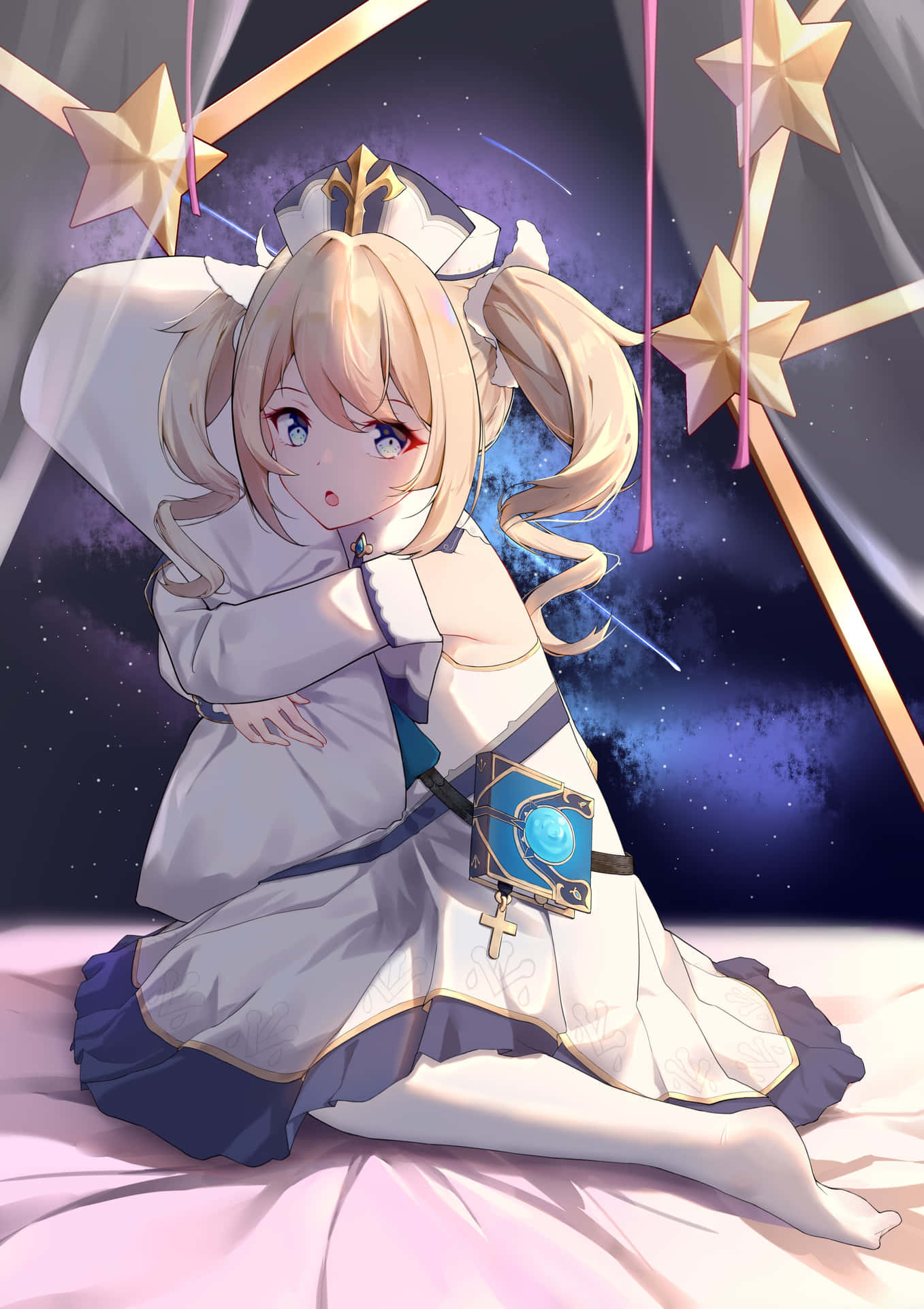 動漫女孩穿著白色連衣裙，在星星裝飾下，以宇宙天空為背景，跪在粉紅色的床上。