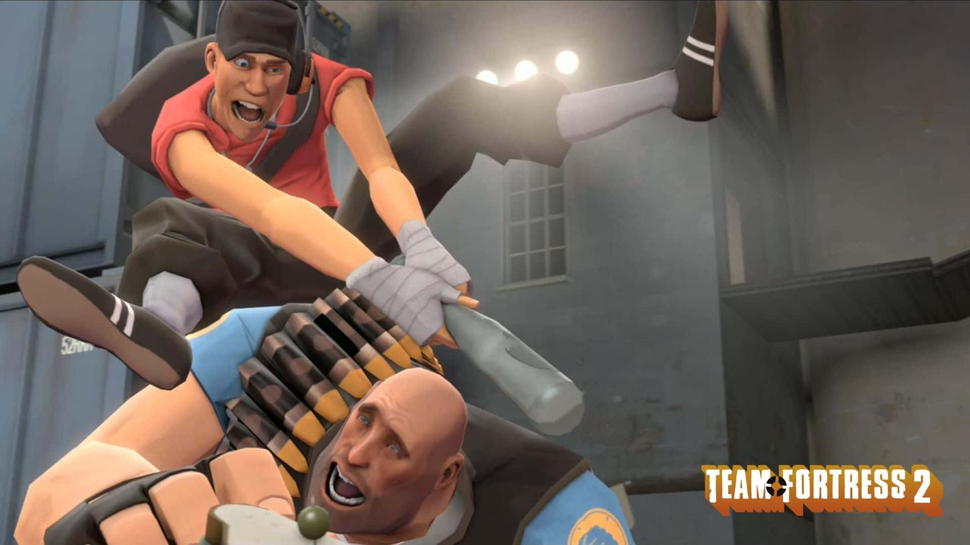 士兵喺 Team Fortress 2 戰鬥場景中跳上 heavy。