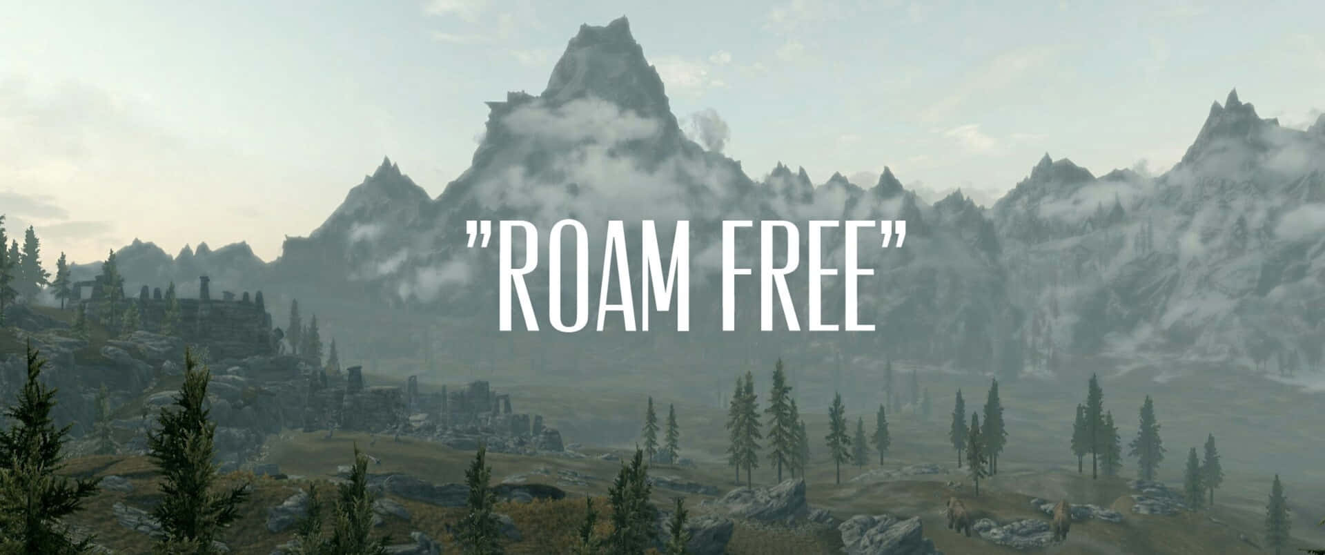 霧氣繚繞的山峰，有廢墟和文字 roam free